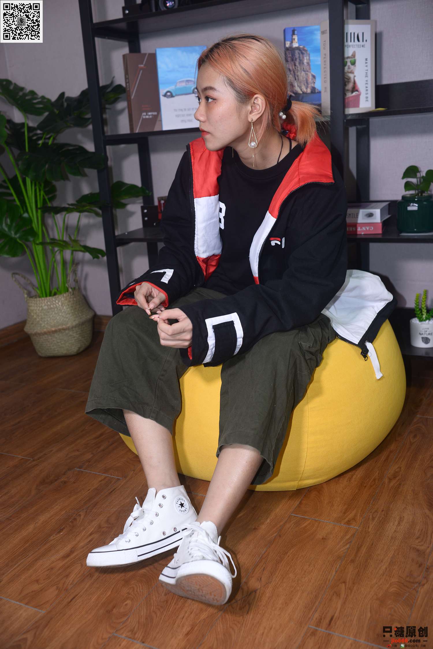 图片[47]-[只糖棉袜]NO.210 彤彤 诗也简单，心也简单[219P] – 速更版-美库