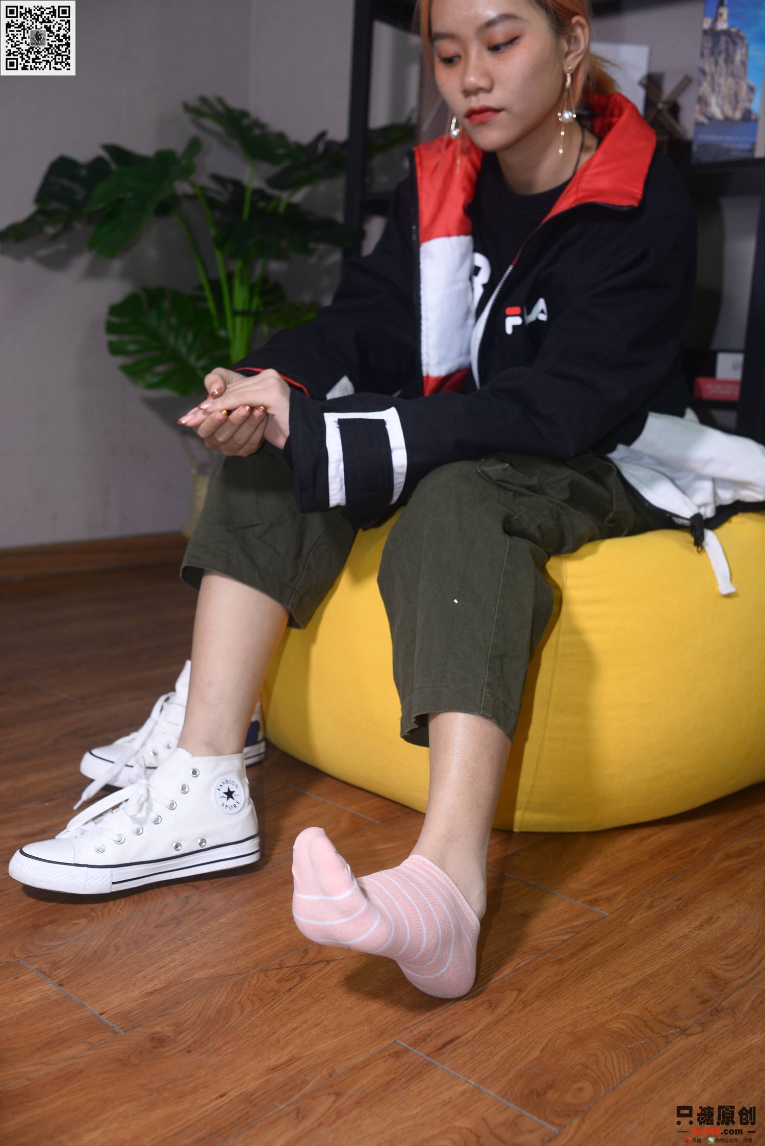 图片[52]-[只糖棉袜]NO.210 彤彤 诗也简单，心也简单[219P] – 速更版-美库