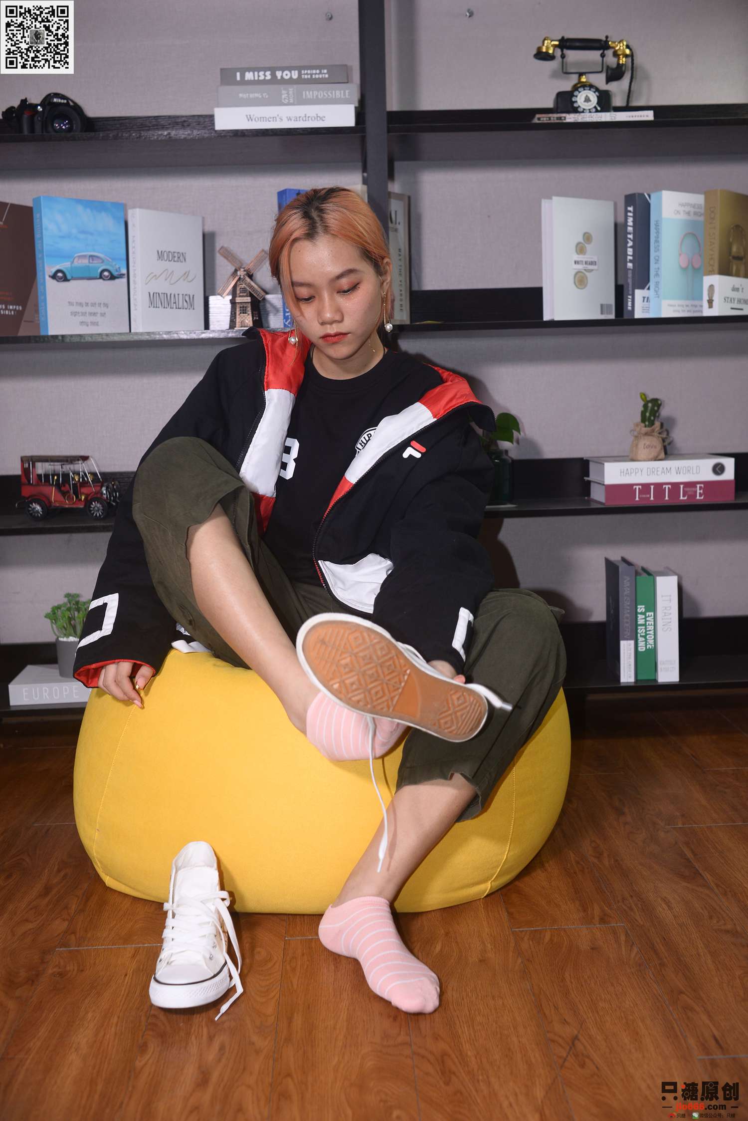 图片[59]-[只糖棉袜]NO.210 彤彤 诗也简单，心也简单[219P] – 速更版-美库