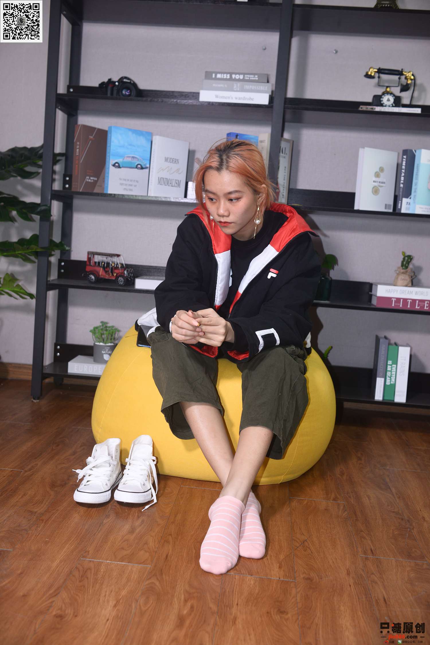 图片[61]-[只糖棉袜]NO.210 彤彤 诗也简单，心也简单[219P] – 速更版-美库