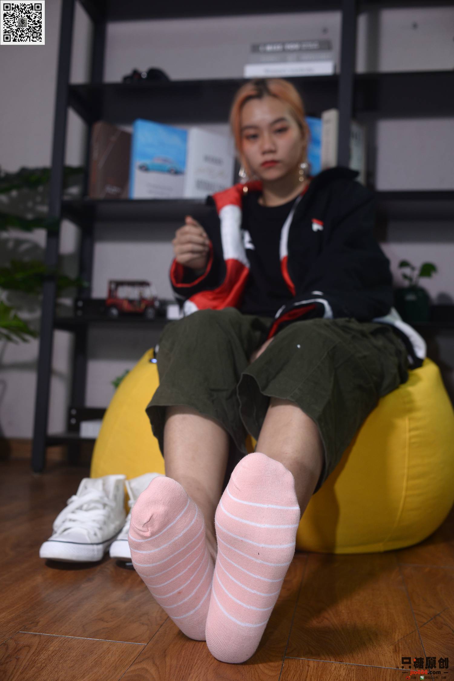 图片[76]-[只糖棉袜]NO.210 彤彤 诗也简单，心也简单[219P] – 速更版-美库