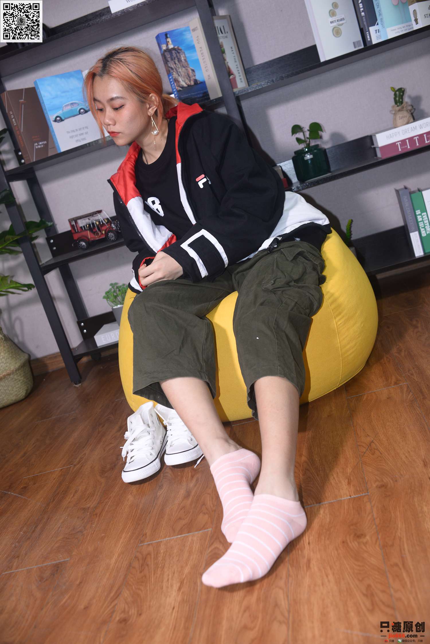图片[83]-[只糖棉袜]NO.210 彤彤 诗也简单，心也简单[219P] – 速更版-美库