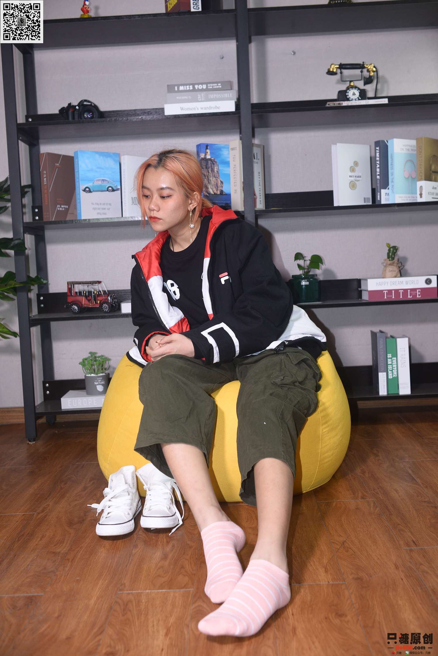 图片[84]-[只糖棉袜]NO.210 彤彤 诗也简单，心也简单[219P] – 速更版-美库