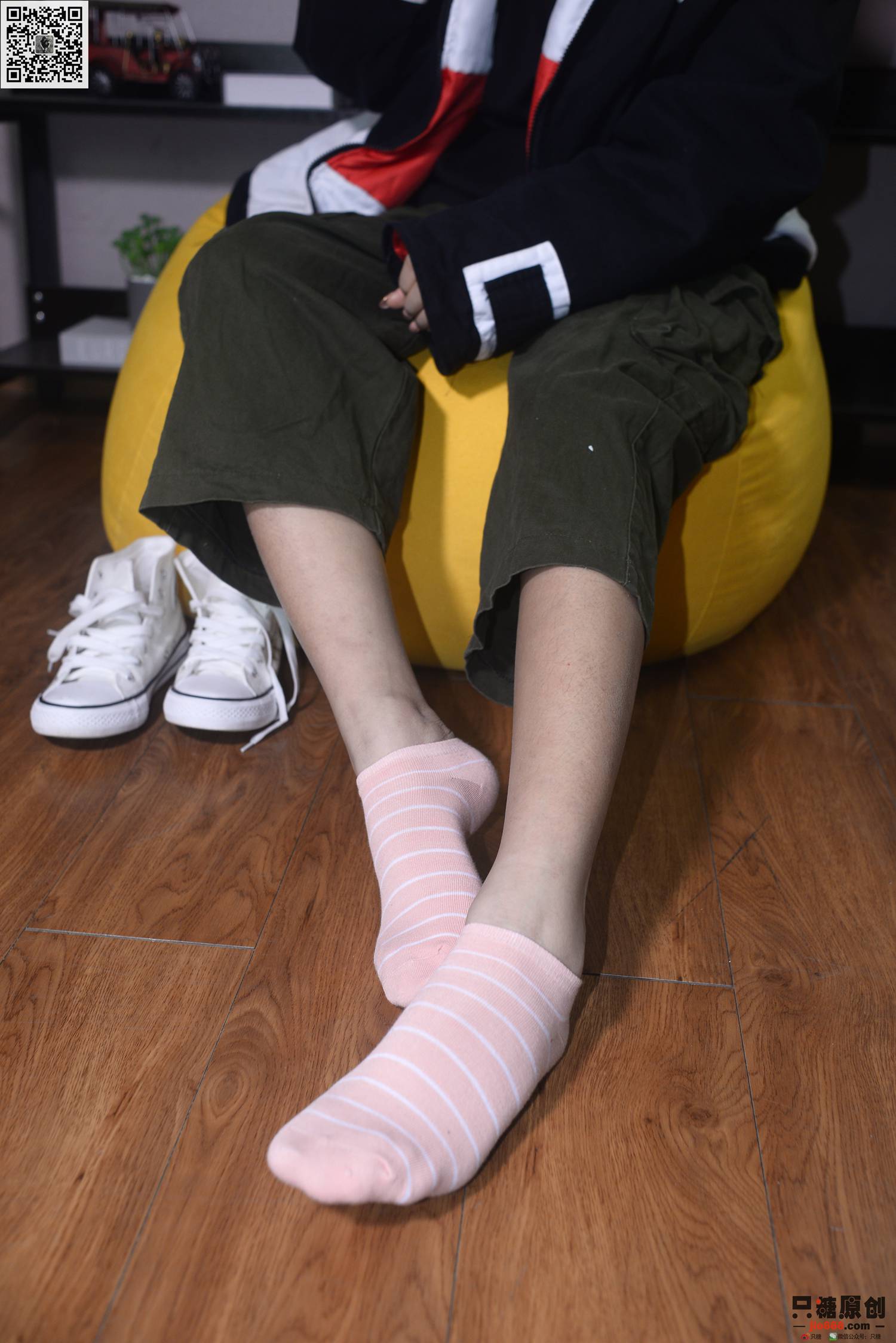 图片[89]-[只糖棉袜]NO.210 彤彤 诗也简单，心也简单[219P] – 速更版-美库