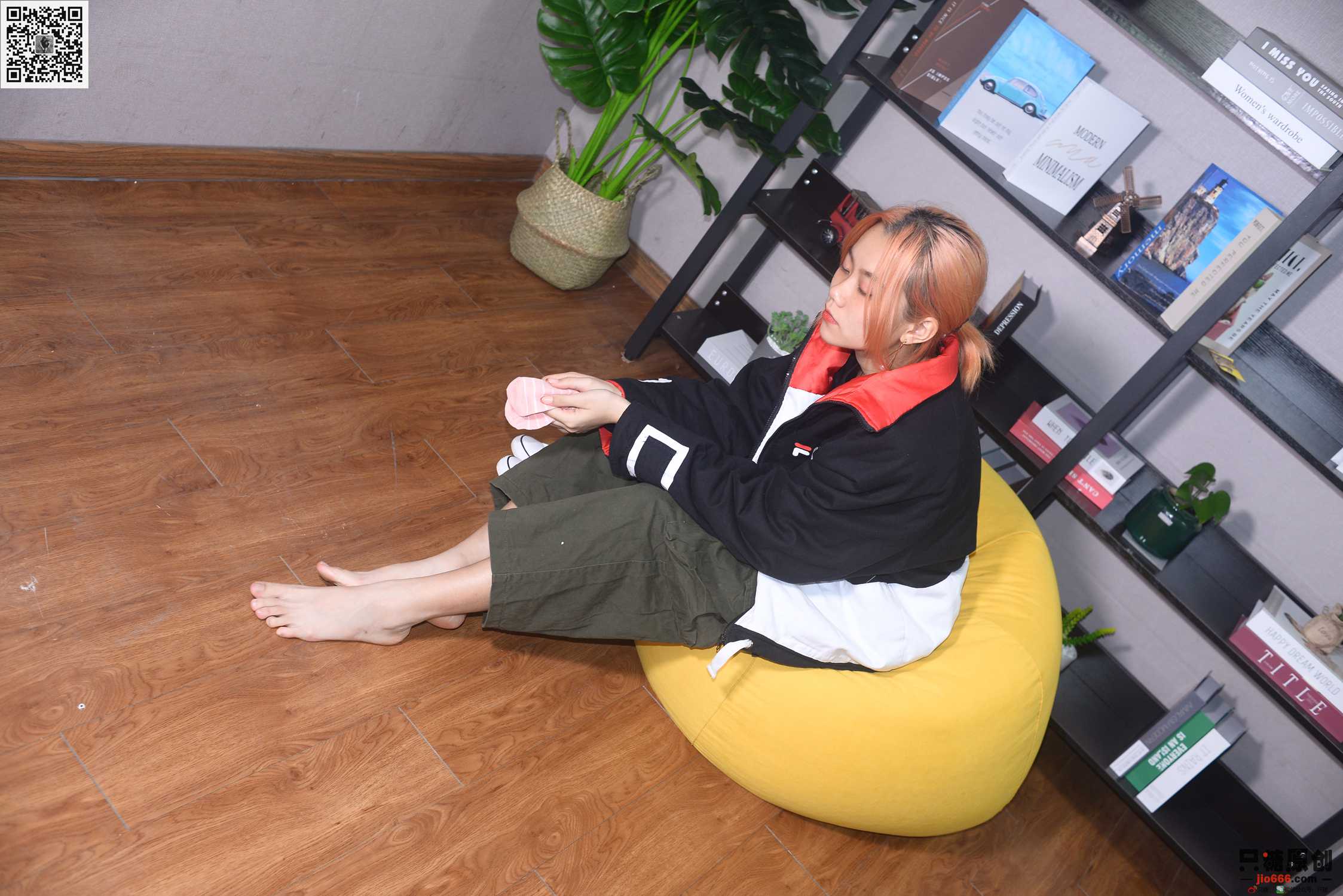 图片[111]-[只糖棉袜]NO.210 彤彤 诗也简单，心也简单[219P] – 速更版-美库