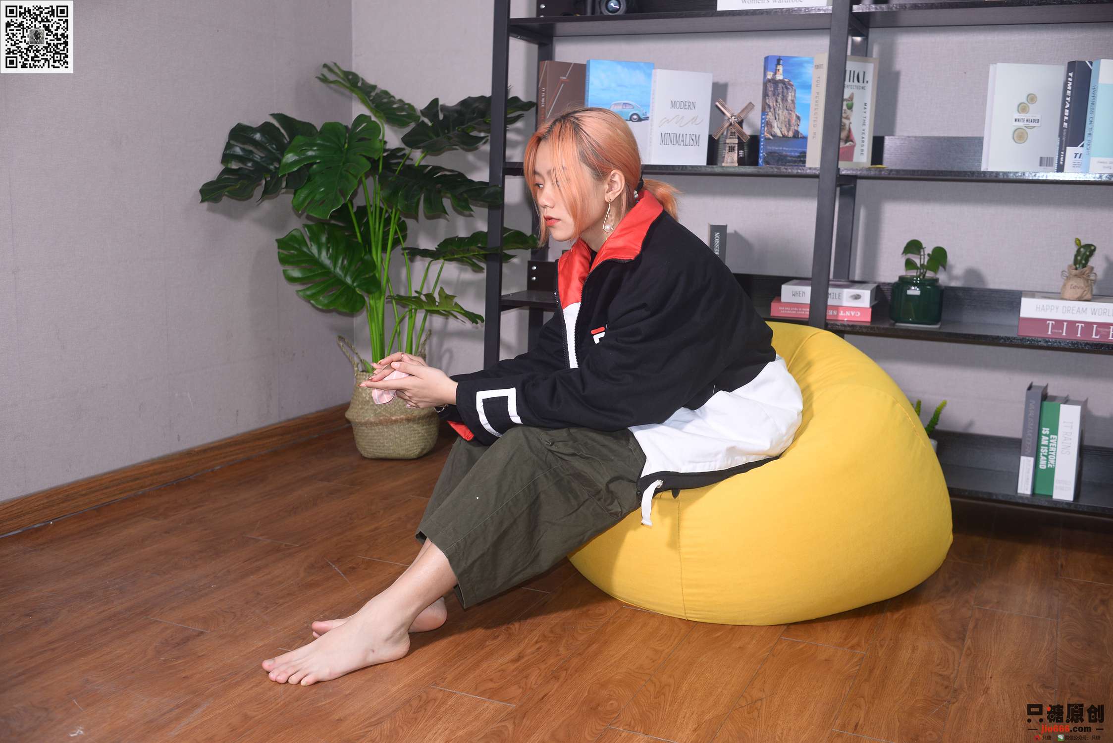 图片[113]-[只糖棉袜]NO.210 彤彤 诗也简单，心也简单[219P] – 速更版-美库