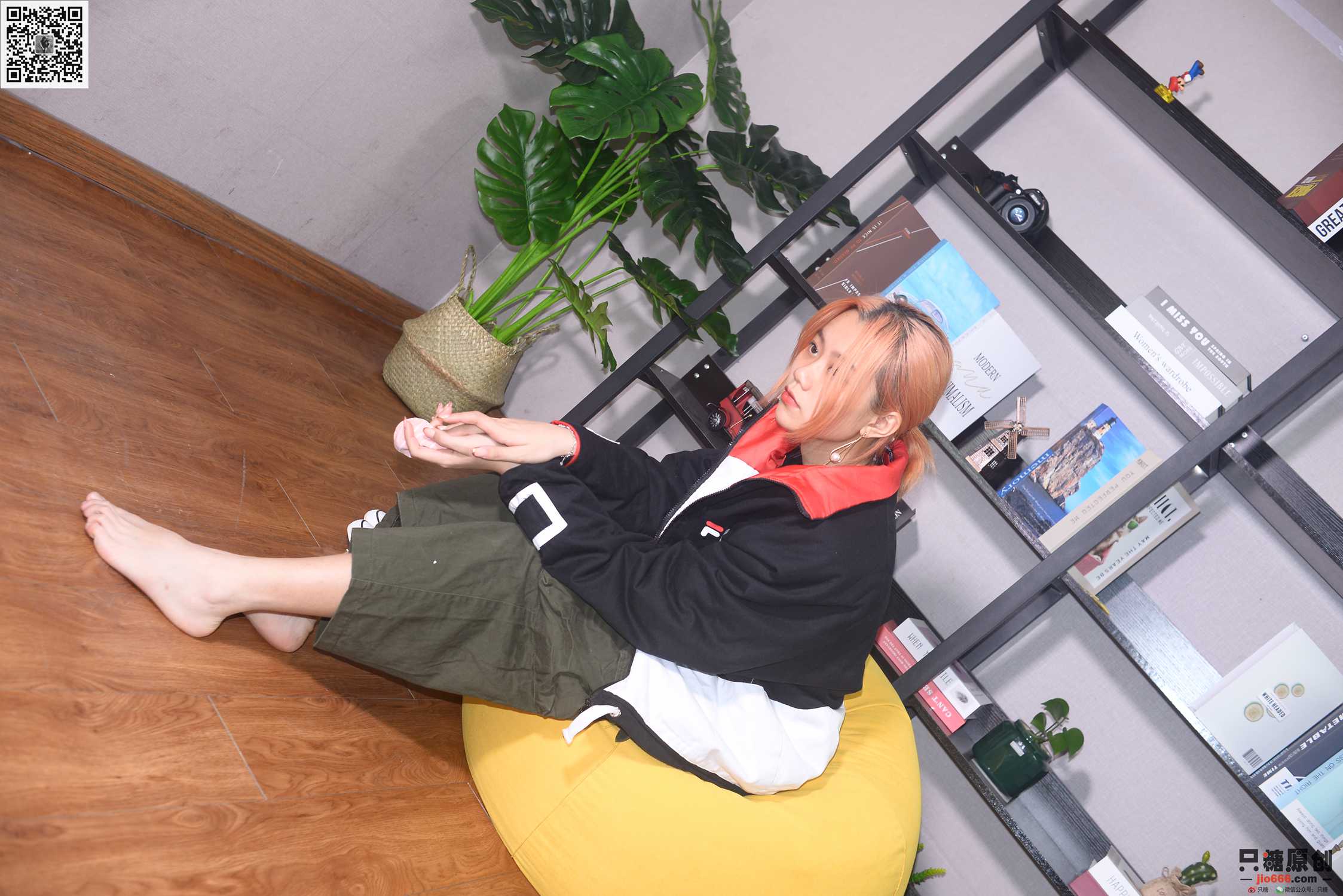 图片[114]-[只糖棉袜]NO.210 彤彤 诗也简单，心也简单[219P] – 速更版-美库