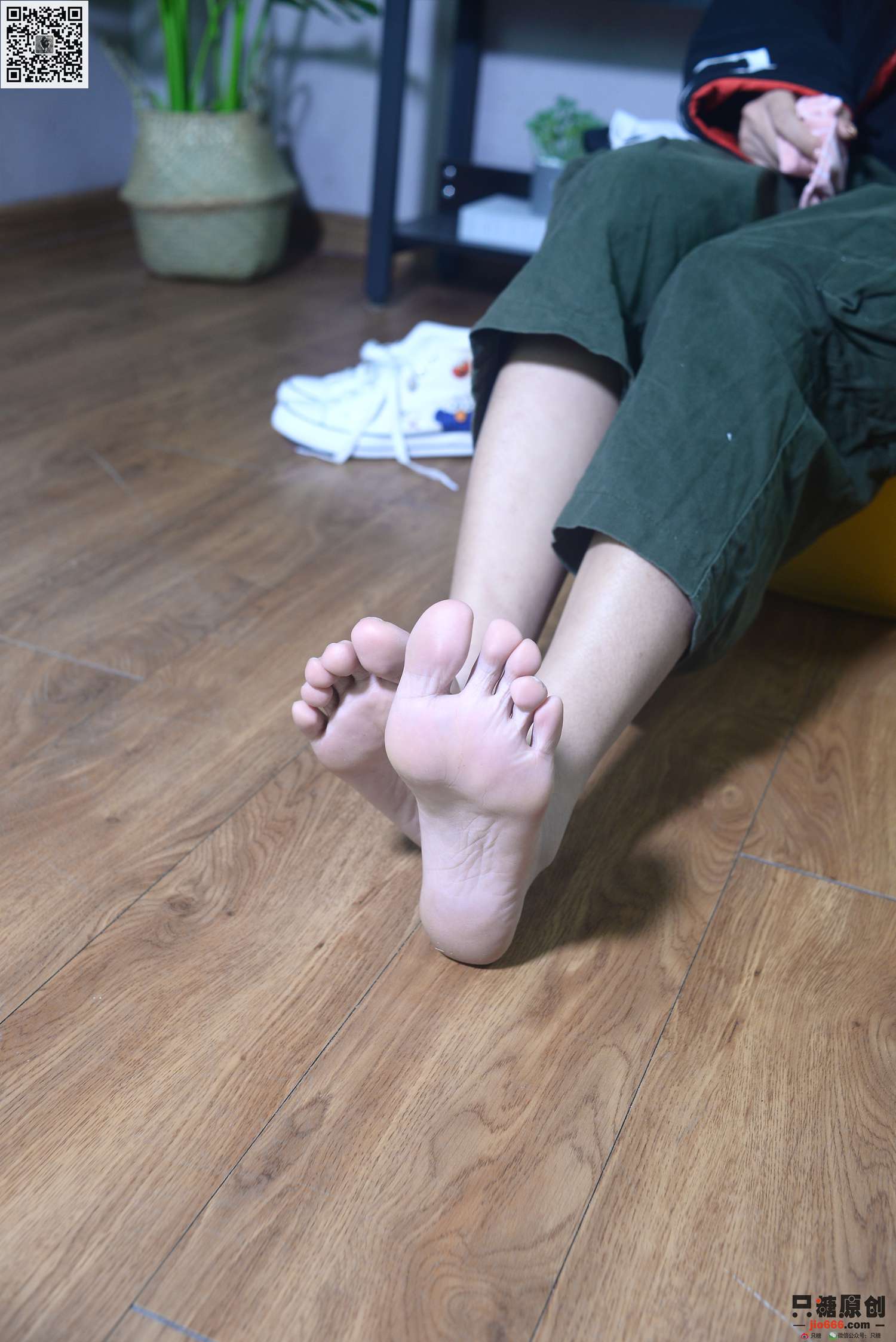 图片[136]-[只糖棉袜]NO.210 彤彤 诗也简单，心也简单[219P] – 速更版-美库