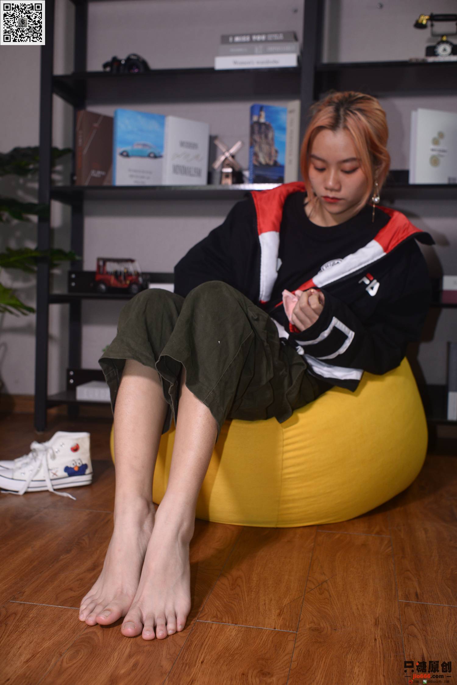 图片[148]-[只糖棉袜]NO.210 彤彤 诗也简单，心也简单[219P] – 速更版-美库