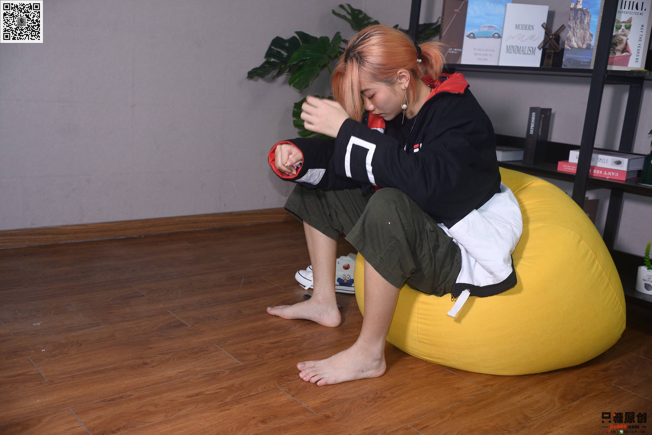 图片[171]-[只糖棉袜]NO.210 彤彤 诗也简单，心也简单[219P] – 速更版-美库