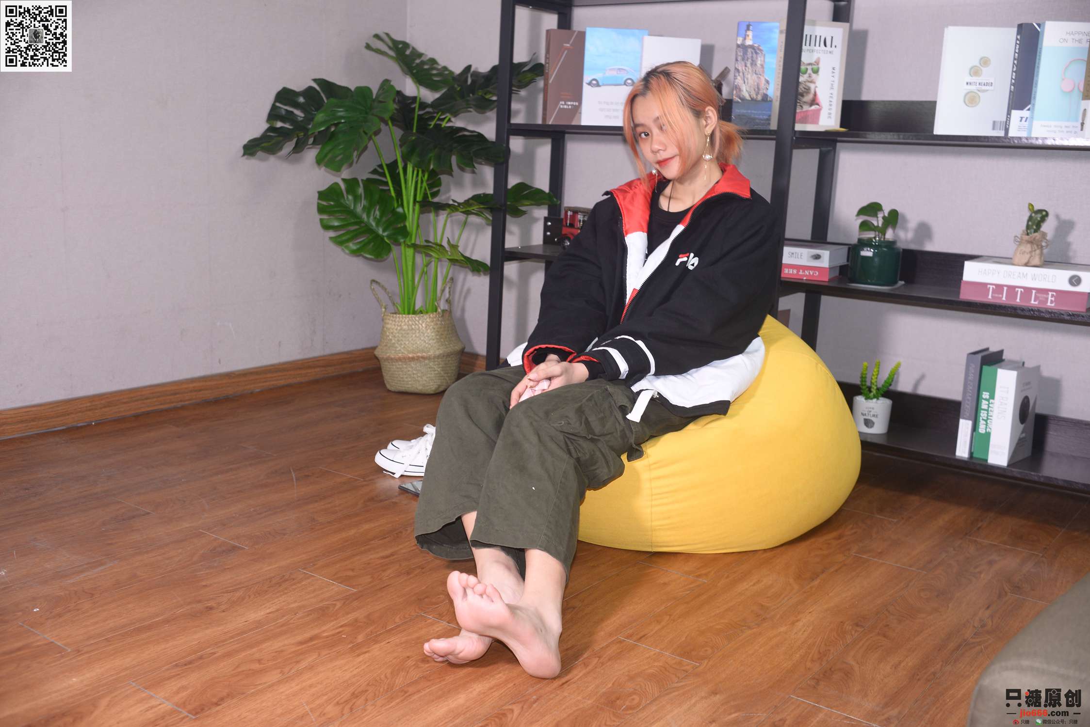 图片[201]-[只糖棉袜]NO.210 彤彤 诗也简单，心也简单[219P] – 速更版-美库