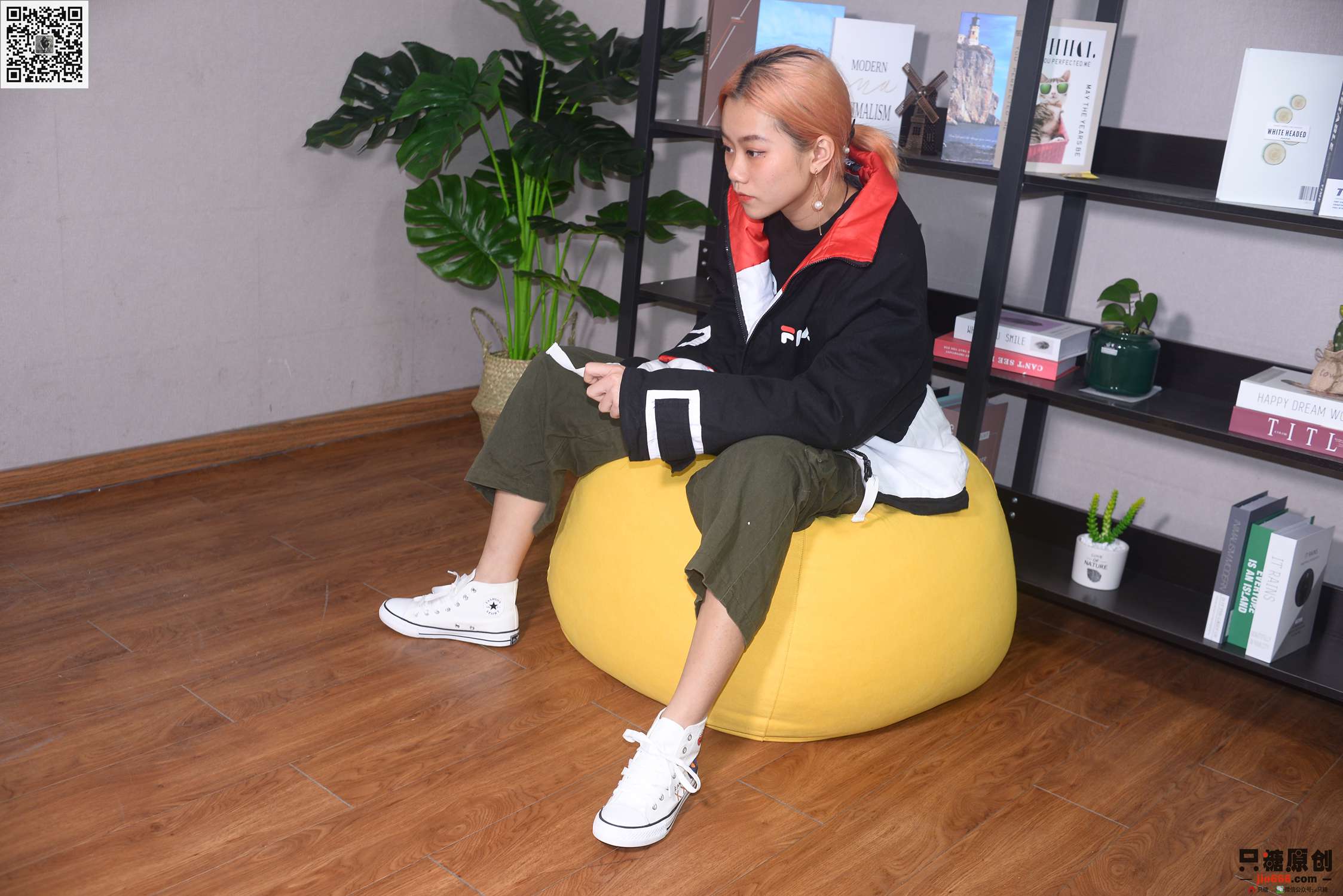 图片[213]-[只糖棉袜]NO.210 彤彤 诗也简单，心也简单[219P] – 速更版-美库