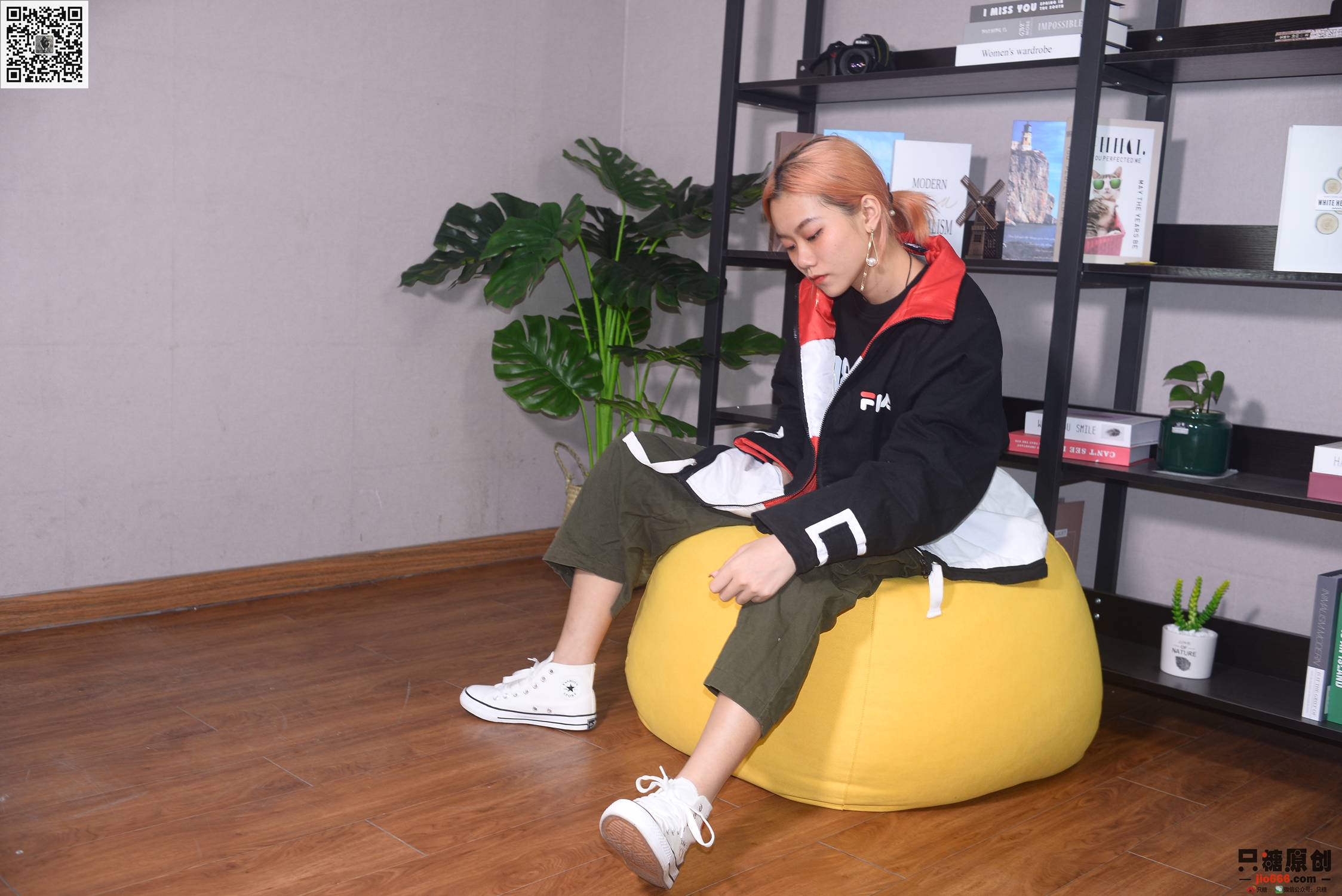 图片[216]-[只糖棉袜]NO.210 彤彤 诗也简单，心也简单[219P] – 速更版-美库