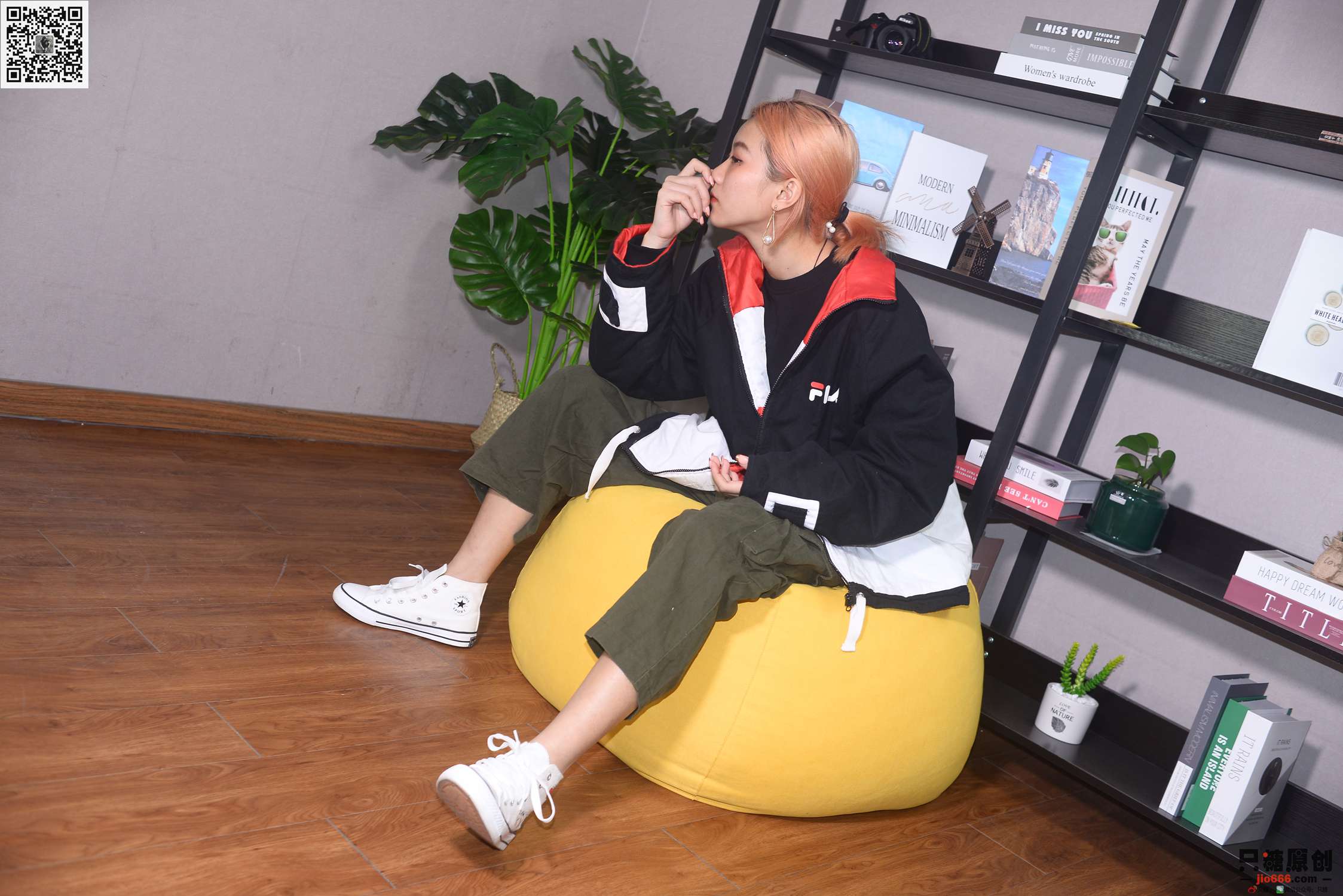 图片[217]-[只糖棉袜]NO.210 彤彤 诗也简单，心也简单[219P] – 速更版-美库