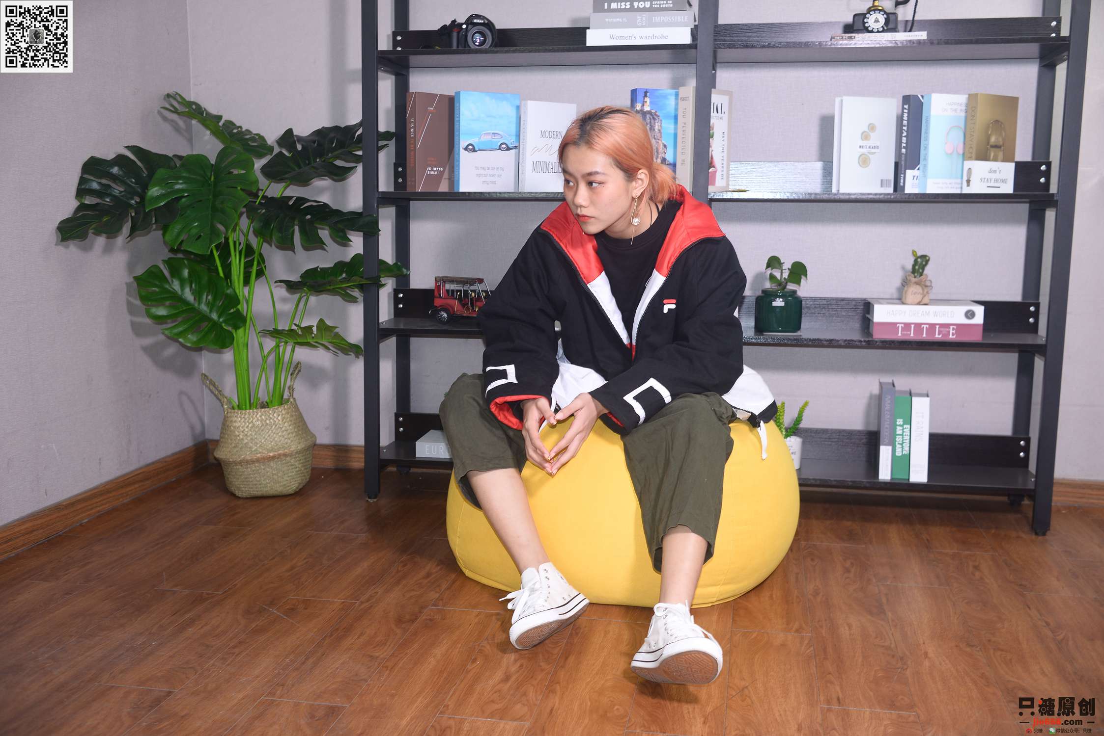 图片[221]-[只糖棉袜]NO.210 彤彤 诗也简单，心也简单[219P] – 速更版-美库