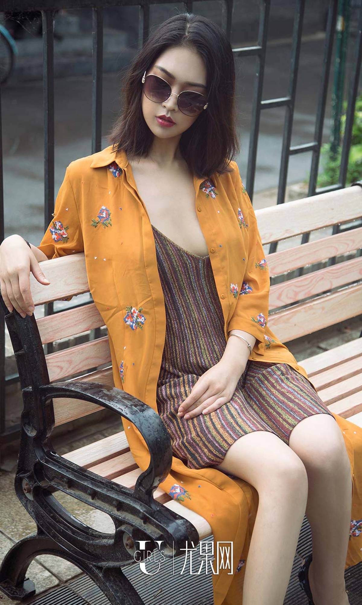 图片[23]-[Ugirls爱尤物] No.1291 难忘的十一月[35P] – 速更版-美库