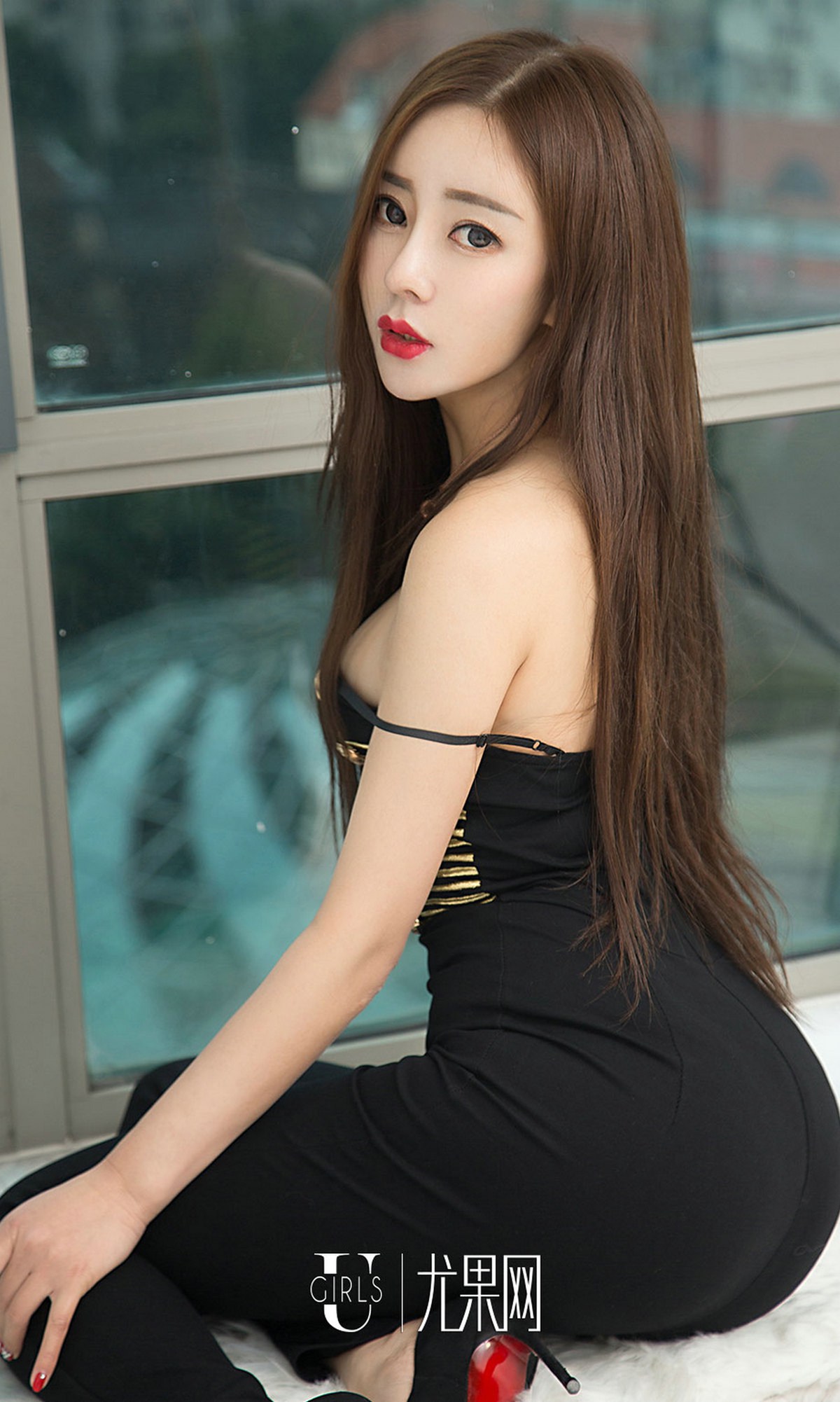 图片[27]-[Ugirls爱尤物] No.1399 吴美溪 罗曼蒂克的吻 – 速更版-美库