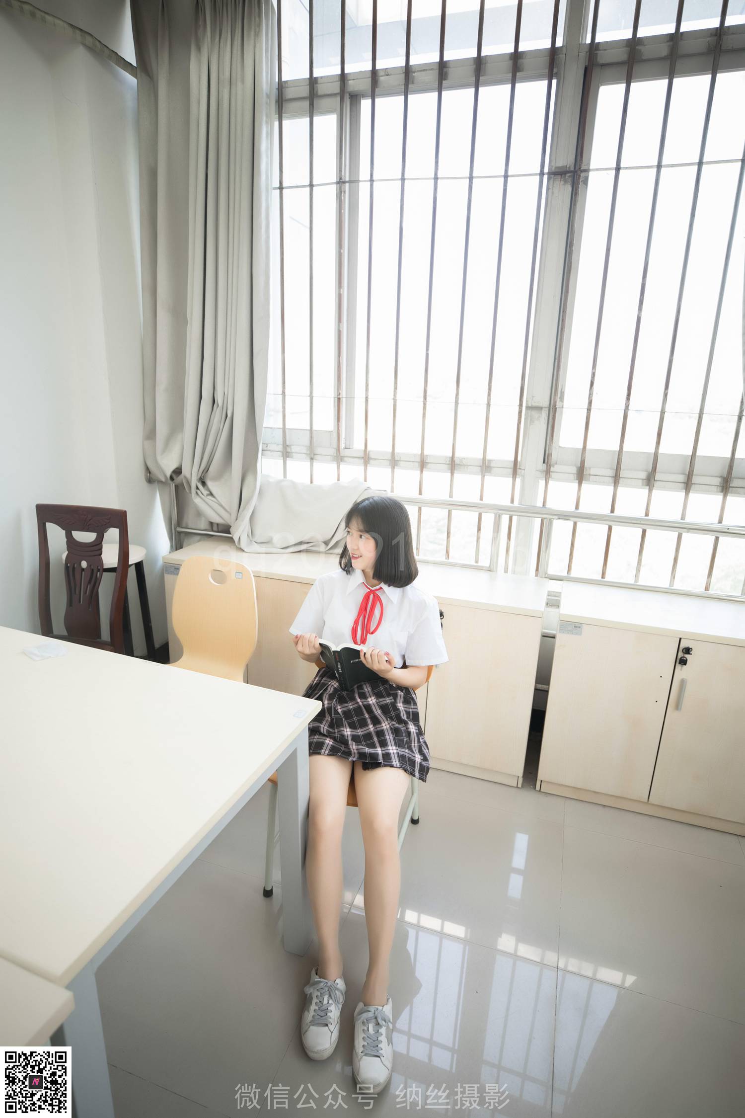 图片[43]-纳丝摄影 NO138 珍珍的毕业季 丝袜搭配帆布鞋 – 速更版-美库