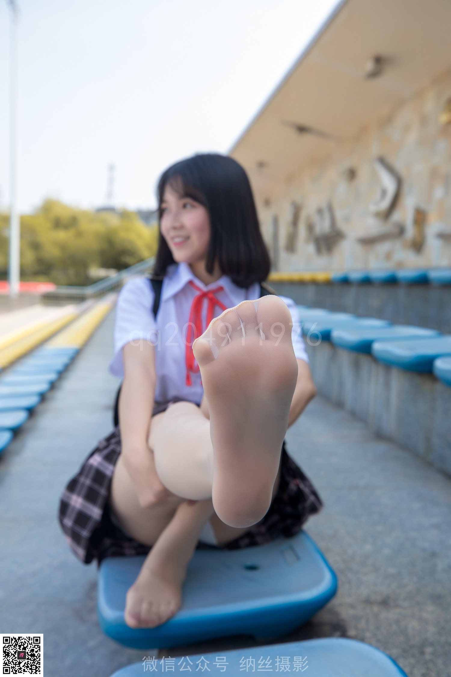 图片[52]-纳丝摄影 NO138 珍珍的毕业季 丝袜搭配帆布鞋 – 速更版-美库