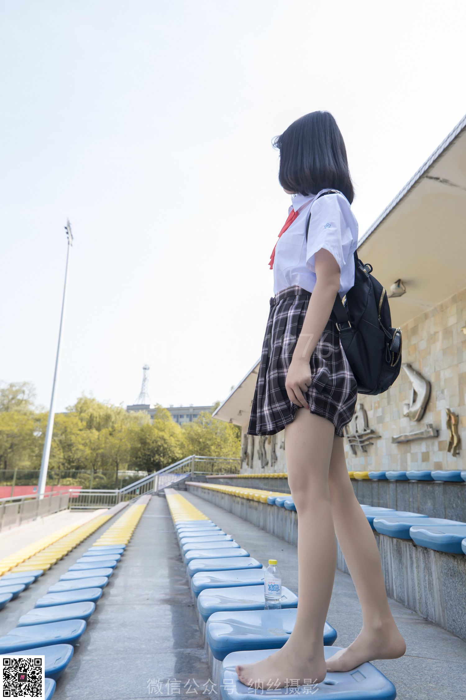 图片[60]-纳丝摄影 NO138 珍珍的毕业季 丝袜搭配帆布鞋 – 速更版-美库