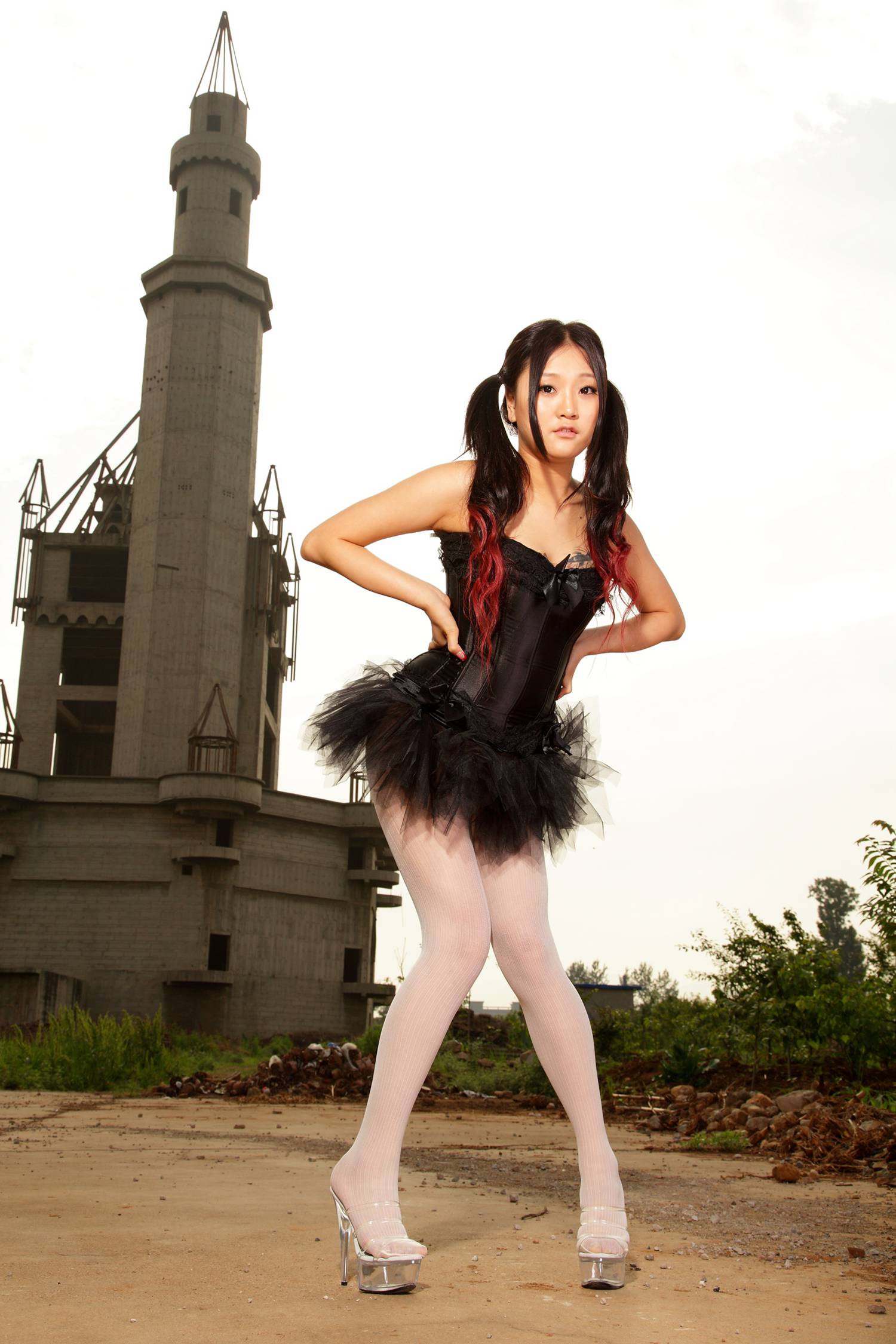 图片[79]-[AISS爱丝]写真 NO.010 古堡媚丝[99P] – 速更版-美库