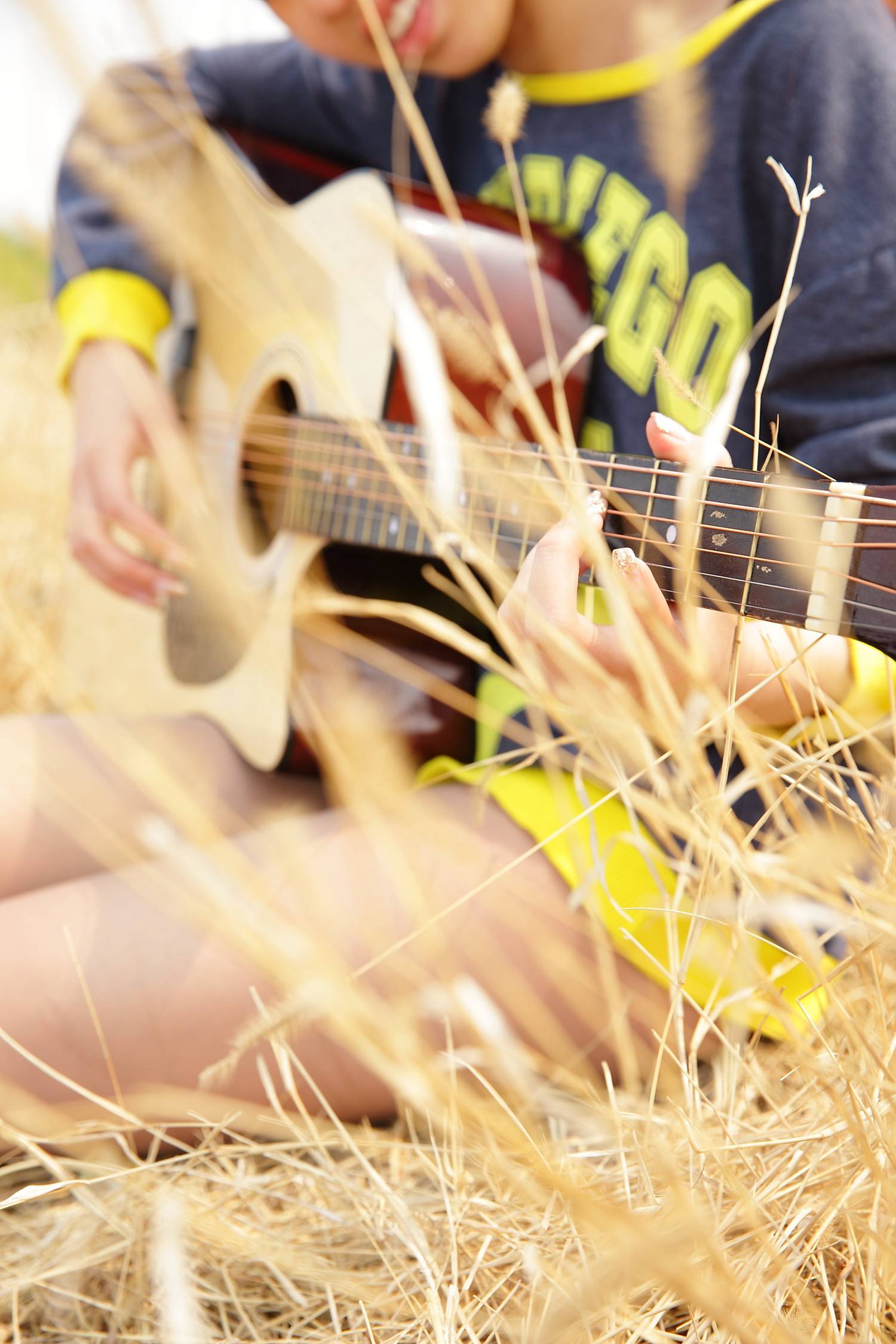 图片[121]-[AISS爱丝]写真 NO.017 树下，你会为我的天衣无缝所迷倒吗？[132P] – 速更版-美库