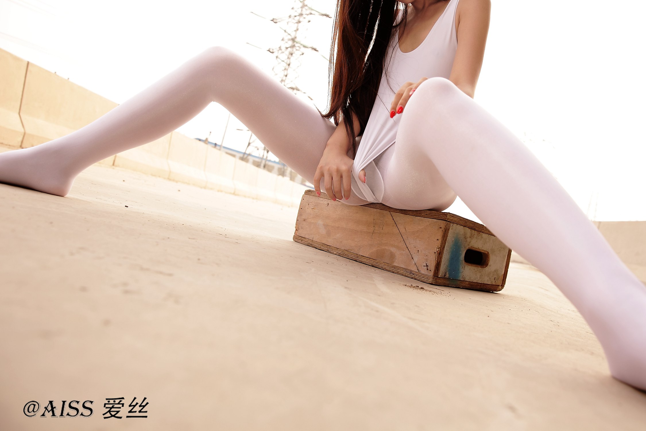 图片[27]-[AISS爱丝]写真 NO.027 公路魅影[28P] – 速更版-美库