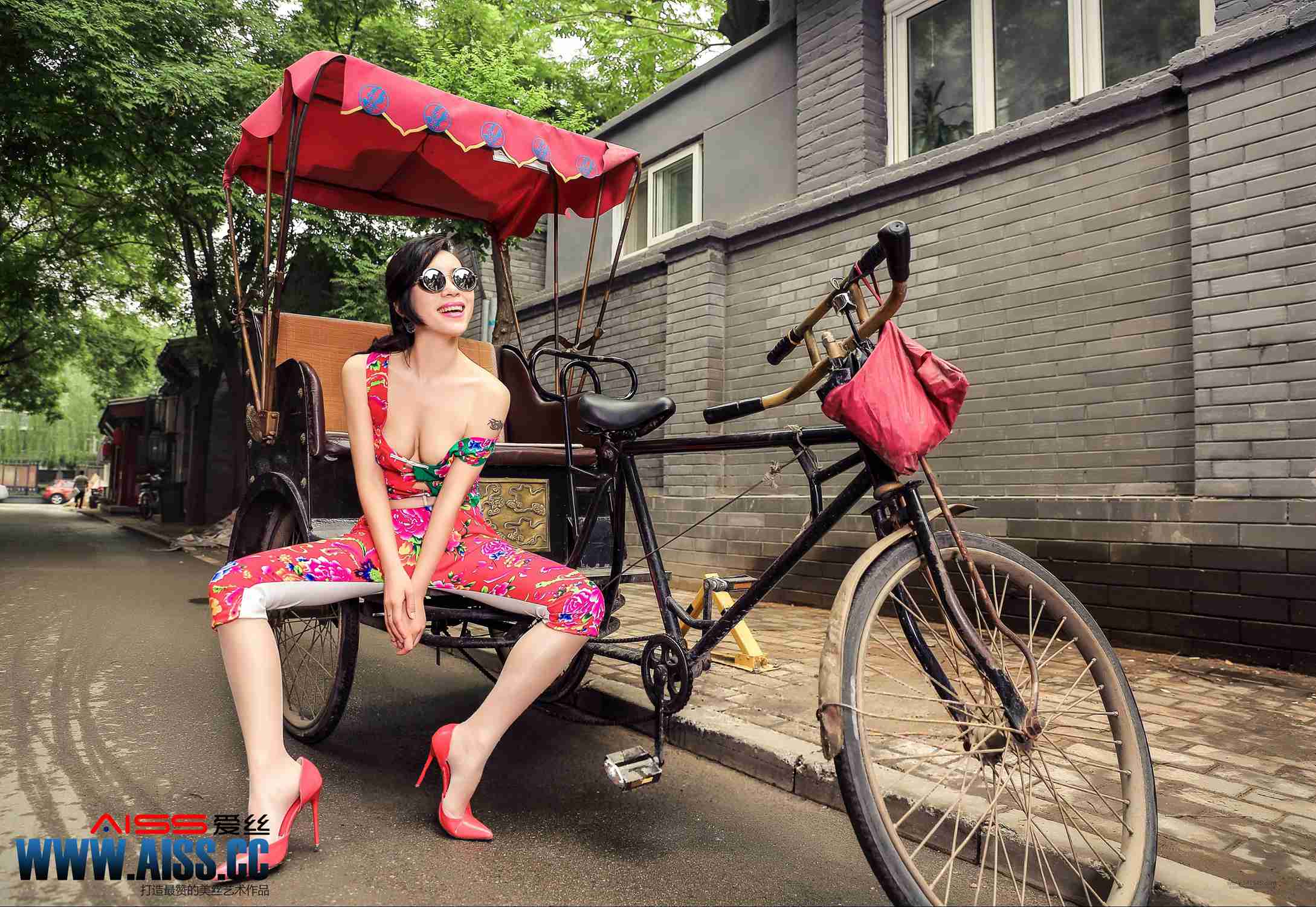 图片[24]-[AISS爱丝]写真 NO.060 巷陌[63P] – 速更版-美库