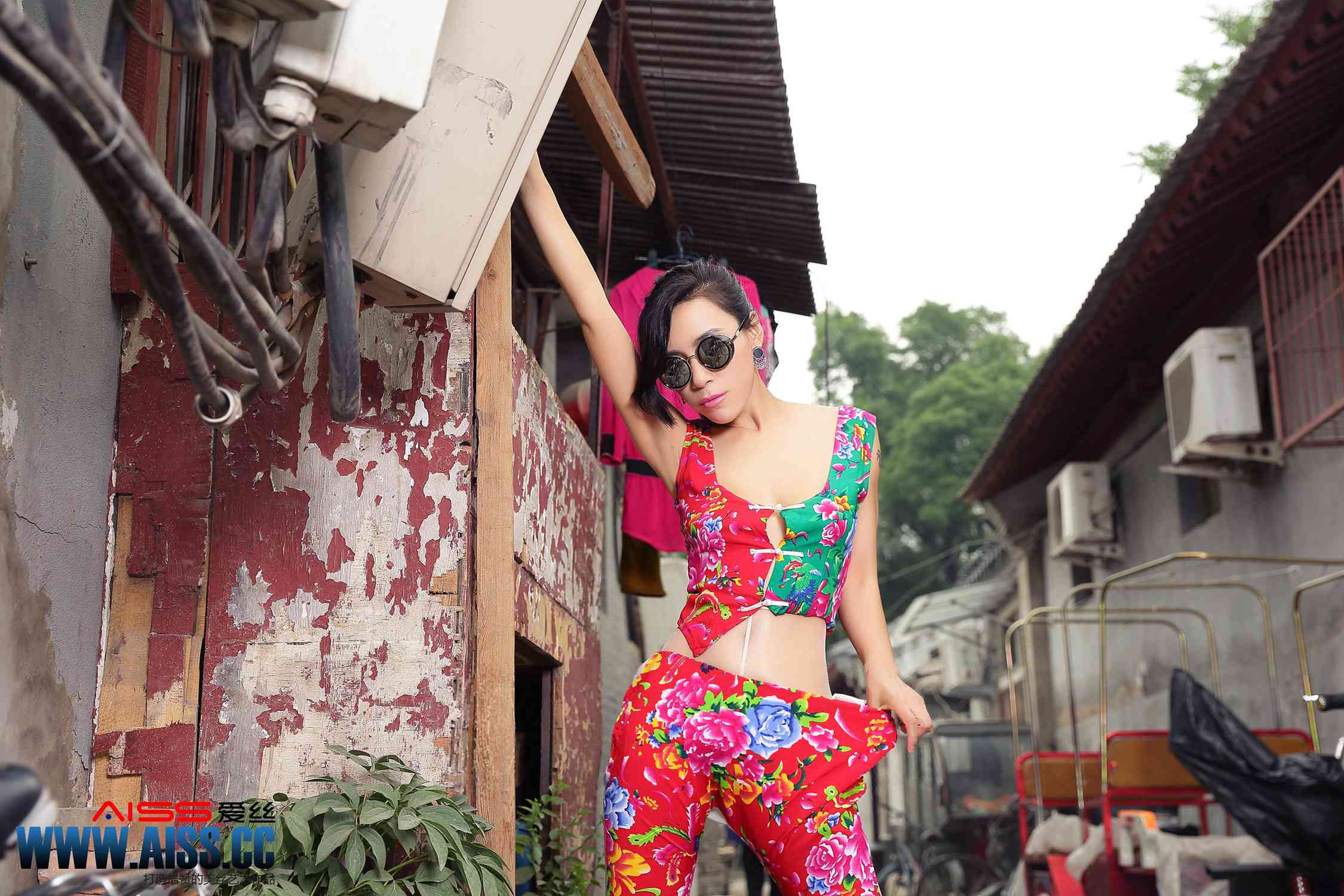 图片[36]-[AISS爱丝]写真 NO.060 巷陌[63P] – 速更版-美库