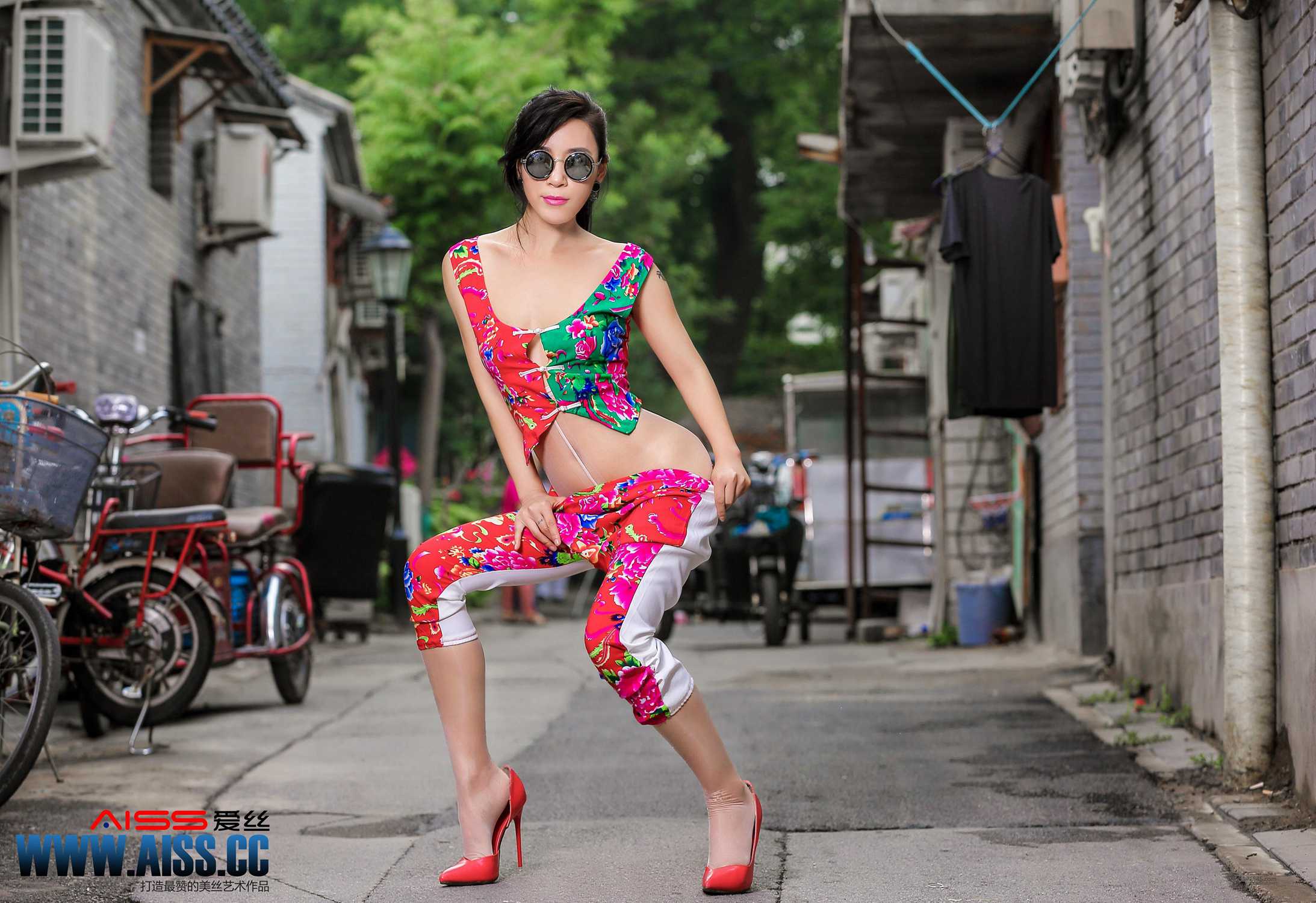 图片[51]-[AISS爱丝]写真 NO.060 巷陌[63P] – 速更版-美库