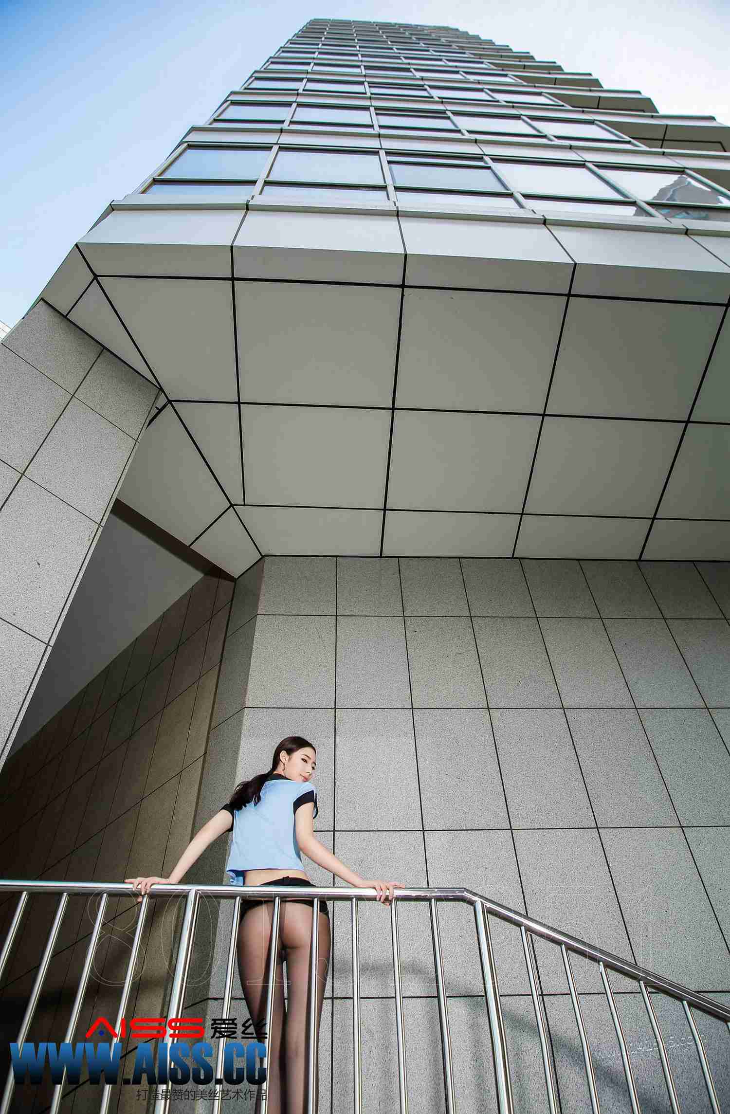 图片[39]-[AISS爱丝]写真 NO.062 长腿女警[64P] – 速更版-美库