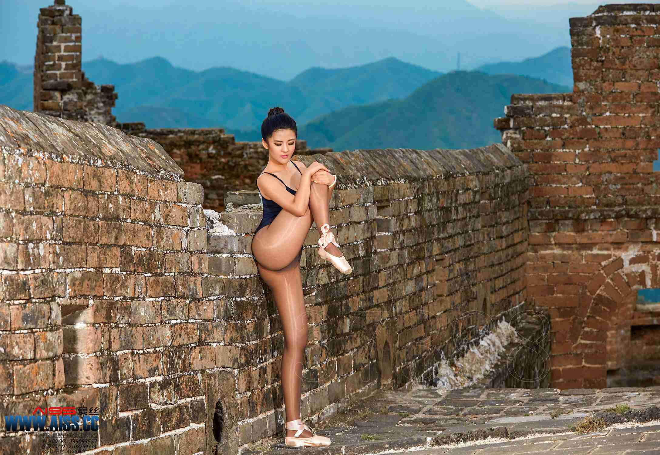 图片[24]-[AISS爱丝]写真 NO.087《长城之巅，丝袜之舞》[72P] – 速更版-美库