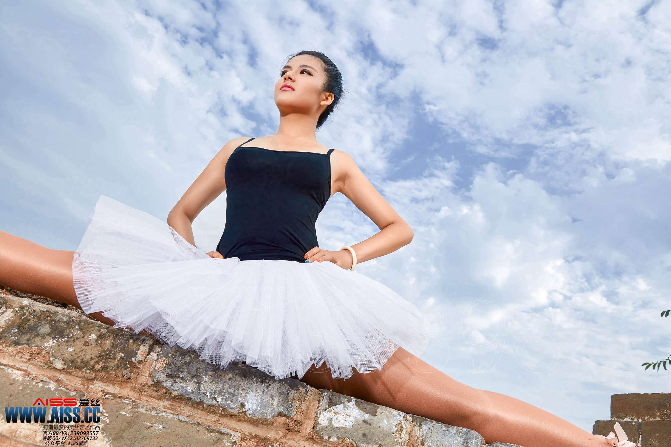 图片[37]-[AISS爱丝]写真 NO.087《长城之巅，丝袜之舞》[72P] – 速更版-美库