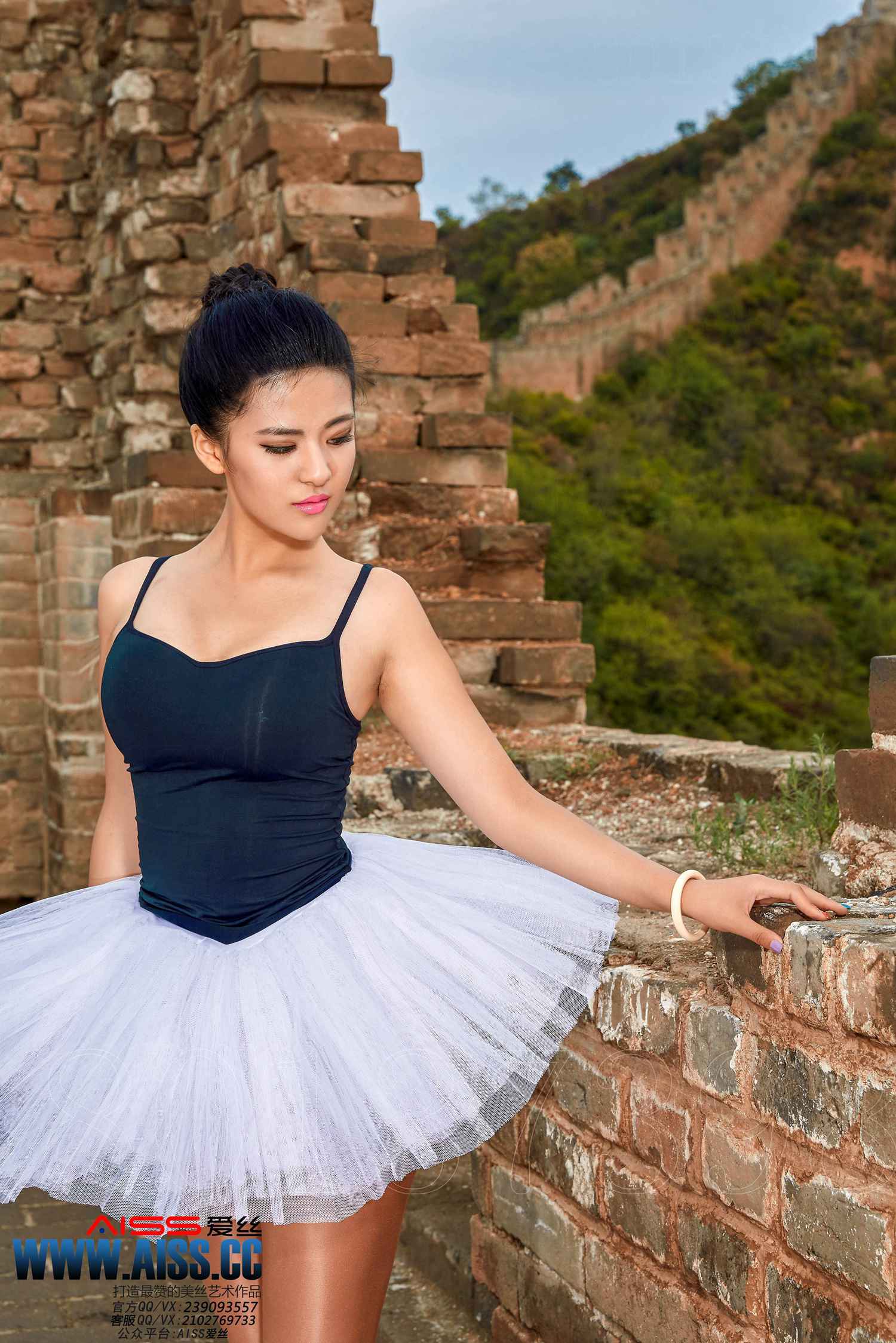 图片[46]-[AISS爱丝]写真 NO.087《长城之巅，丝袜之舞》[72P] – 速更版-美库