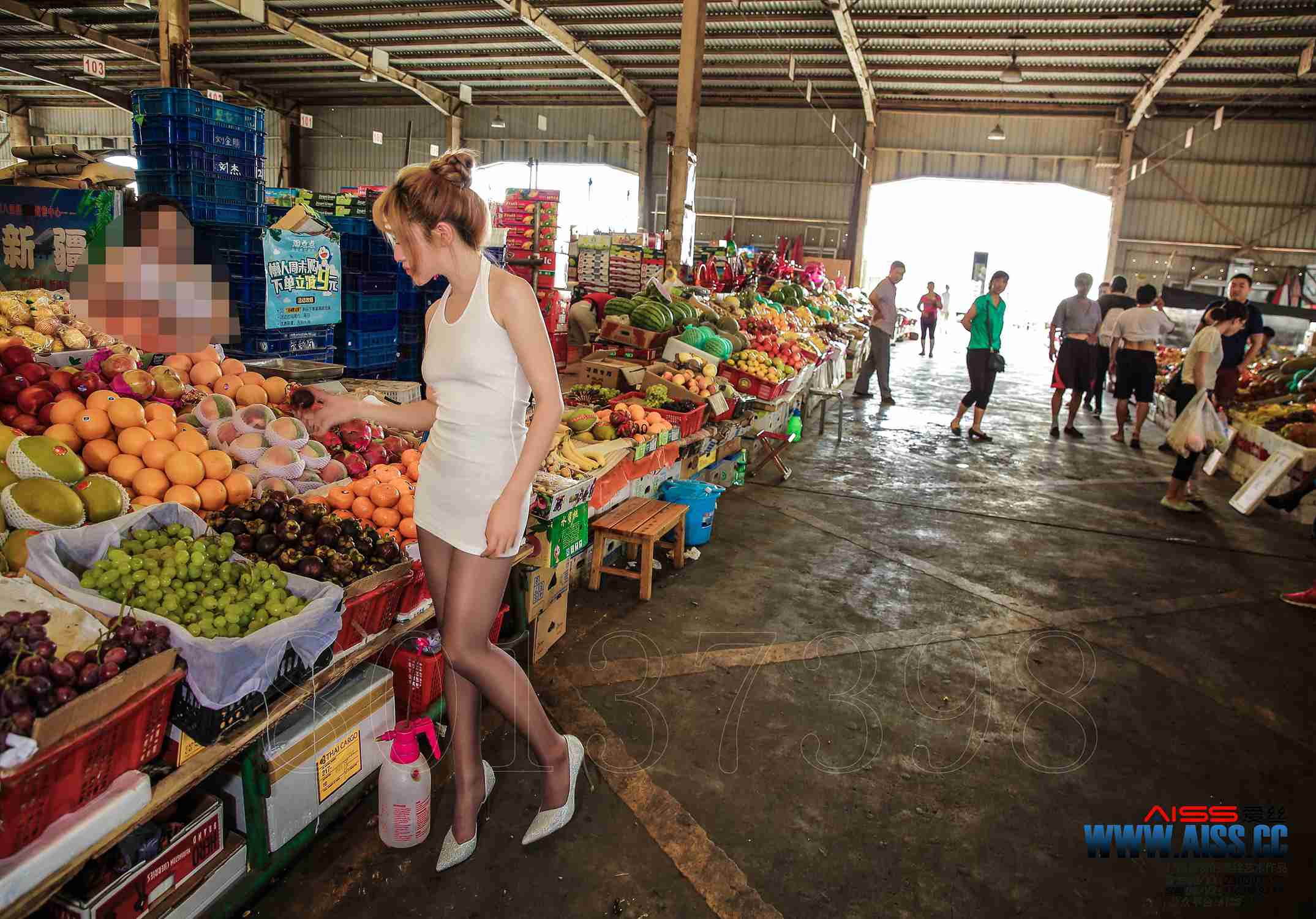 图片[63]-[AISS爱丝]写真 NO.086《闹市&美丝》[80P] – 速更版-美库