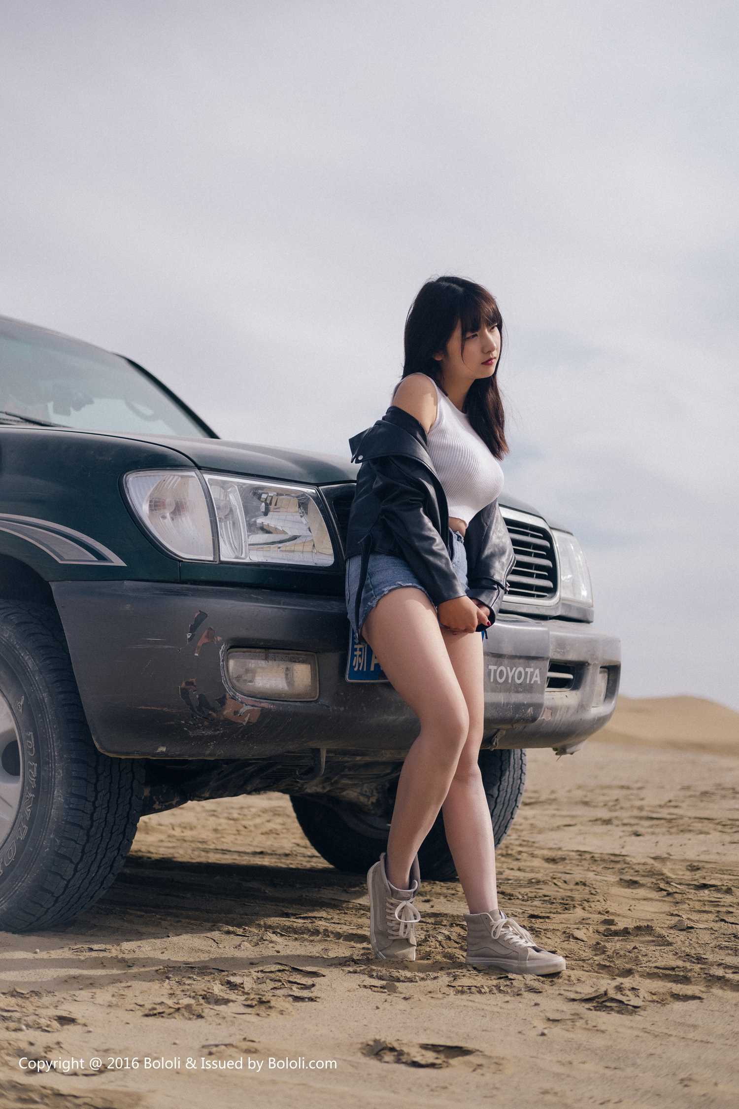 图片[18]-[Kimoe激萌文化]2016.12.23 KIM010 周闻 球球沙漠机车女[51+1P] – 速更版-美库