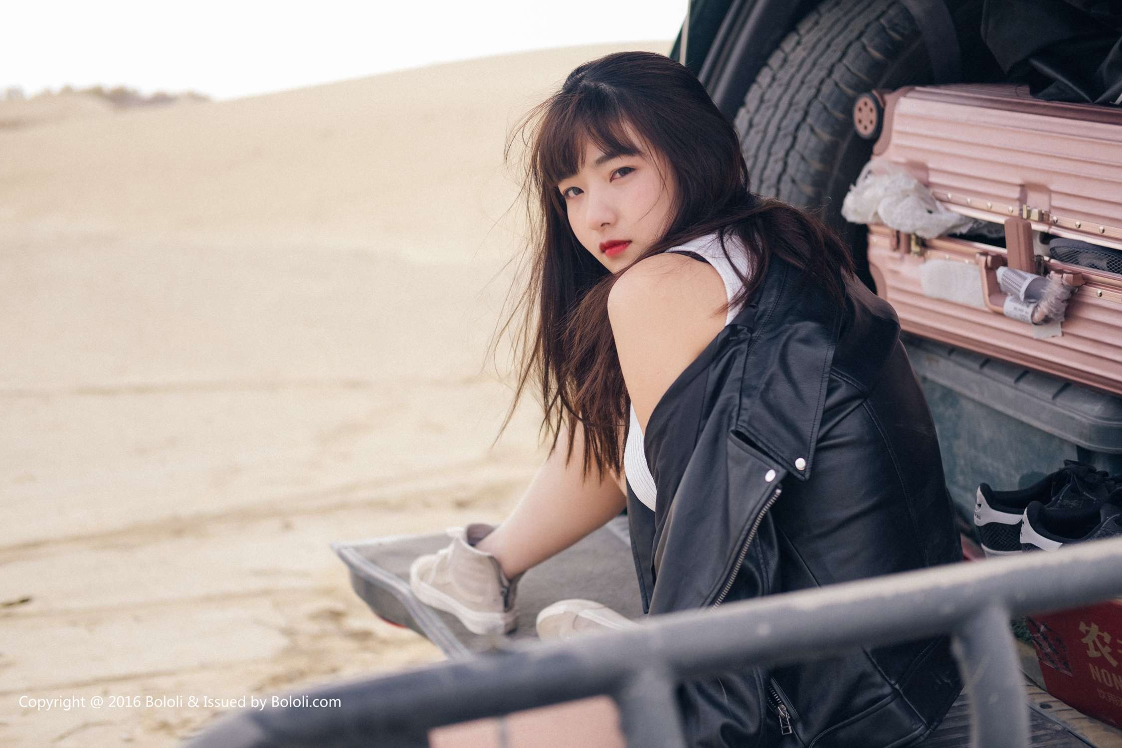 图片[31]-[Kimoe激萌文化]2016.12.23 KIM010 周闻 球球沙漠机车女[51+1P] – 速更版-美库