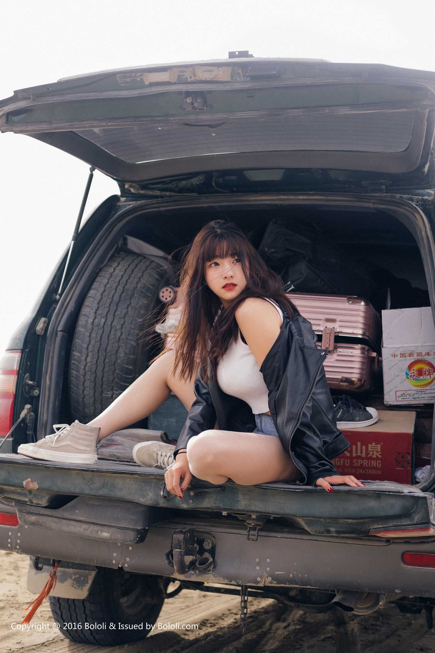 图片[37]-[Kimoe激萌文化]2016.12.23 KIM010 周闻 球球沙漠机车女[51+1P] – 速更版-美库