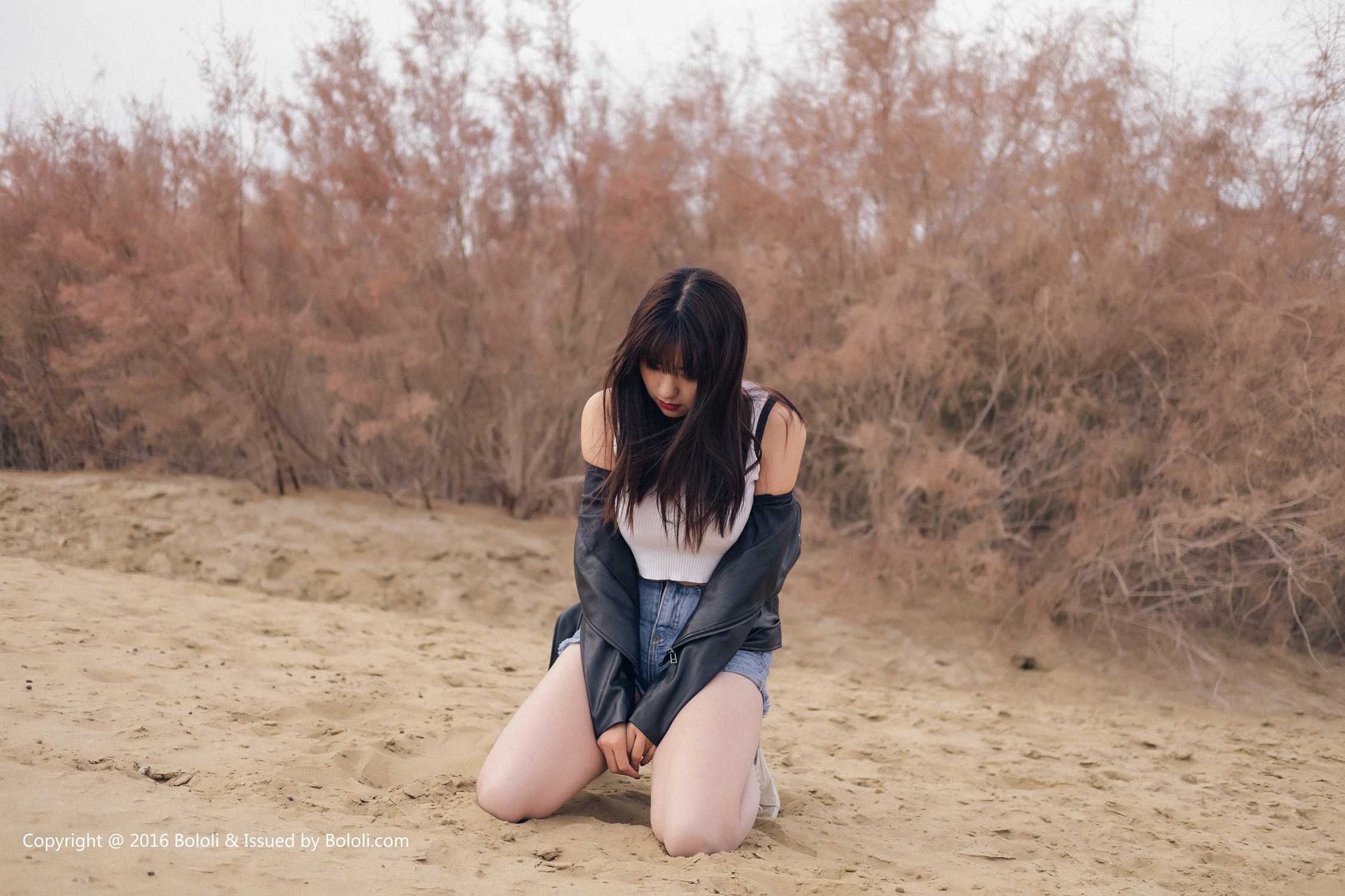 图片[38]-[Kimoe激萌文化]2016.12.23 KIM010 周闻 球球沙漠机车女[51+1P] – 速更版-美库