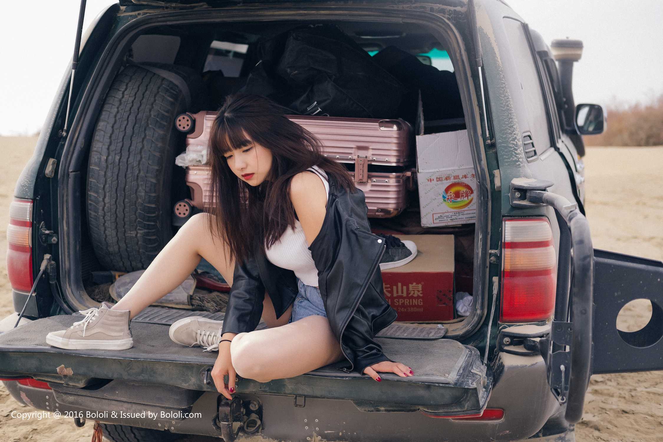 图片[40]-[Kimoe激萌文化]2016.12.23 KIM010 周闻 球球沙漠机车女[51+1P] – 速更版-美库