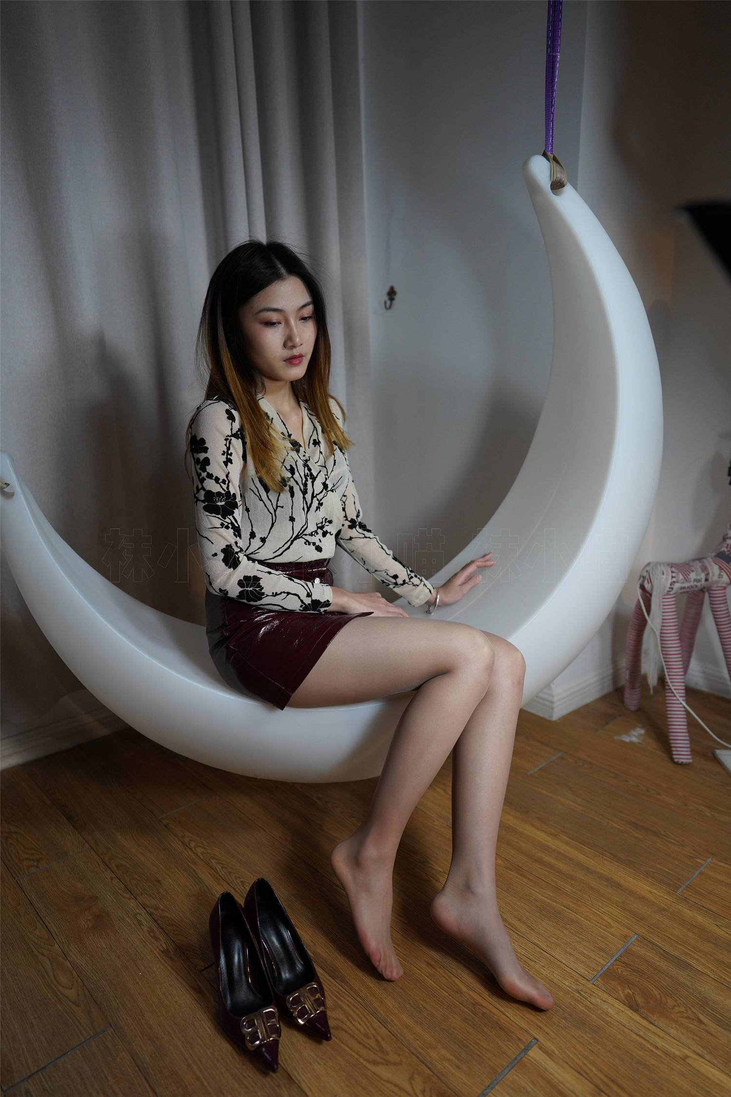 图片[26]-壹吻映画 YW003《静静·酒红皮裙》 [96P] – 速更版-美库