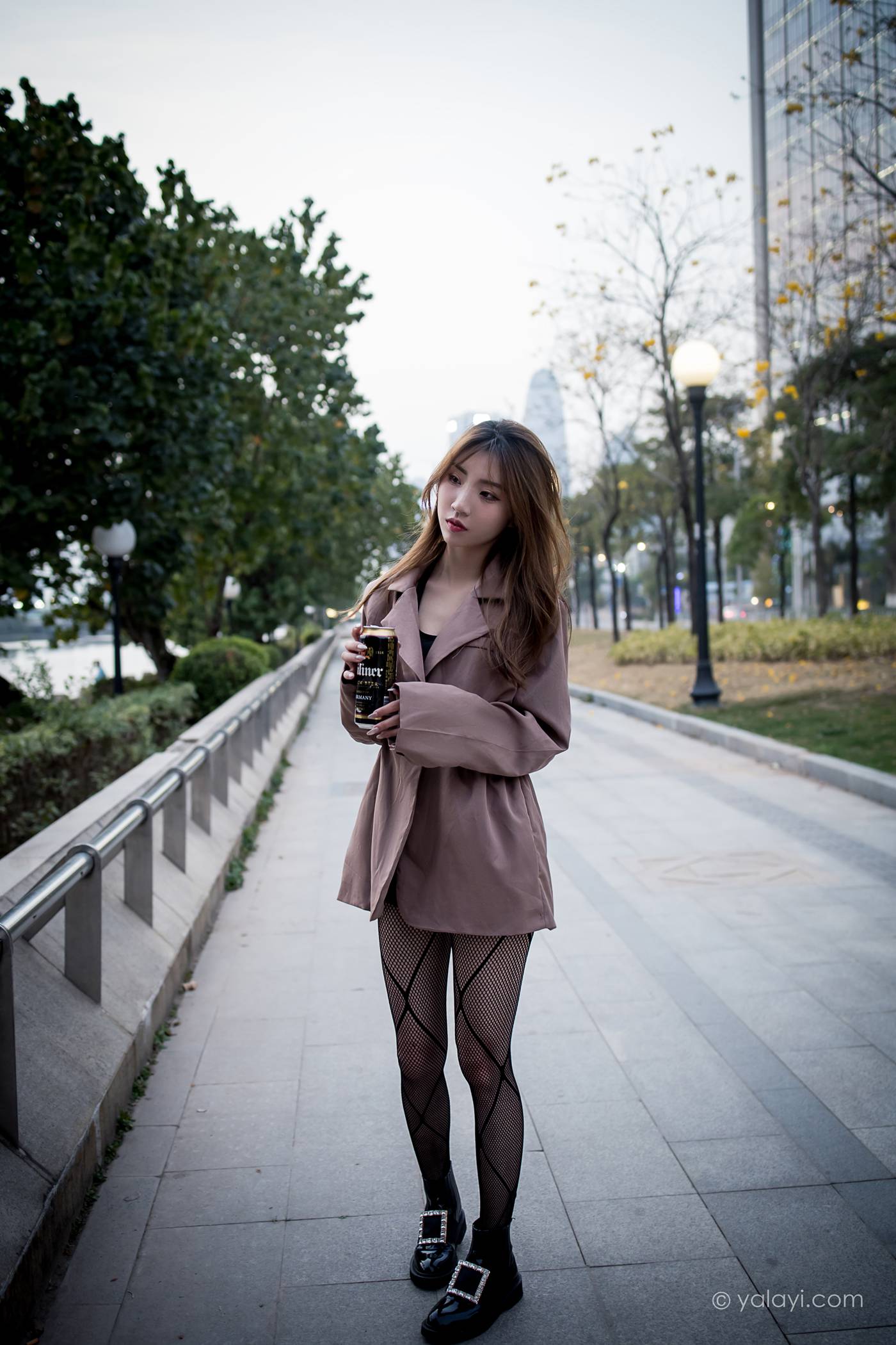 图片[33]-[YALAYI雅拉伊]2021.03.12 NO.773 驶出伤城 小乔[42+1P] – 速更版-美库