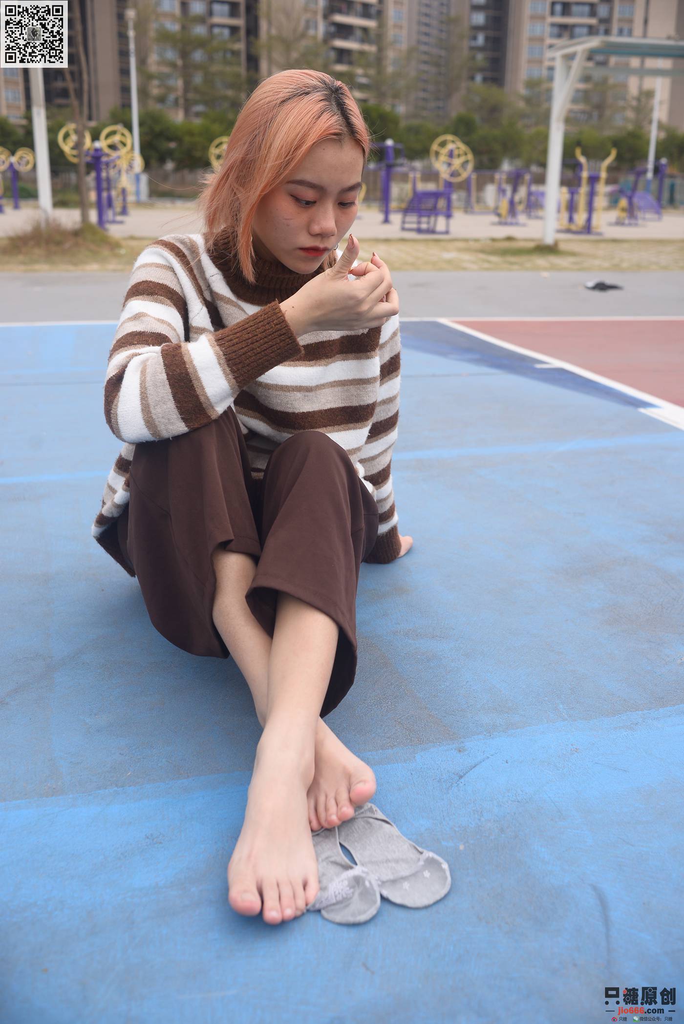 图片[12]-[只糖棉袜]NO.215 彤彤 初见你时难掩的悸动[182P] – 速更版-美库