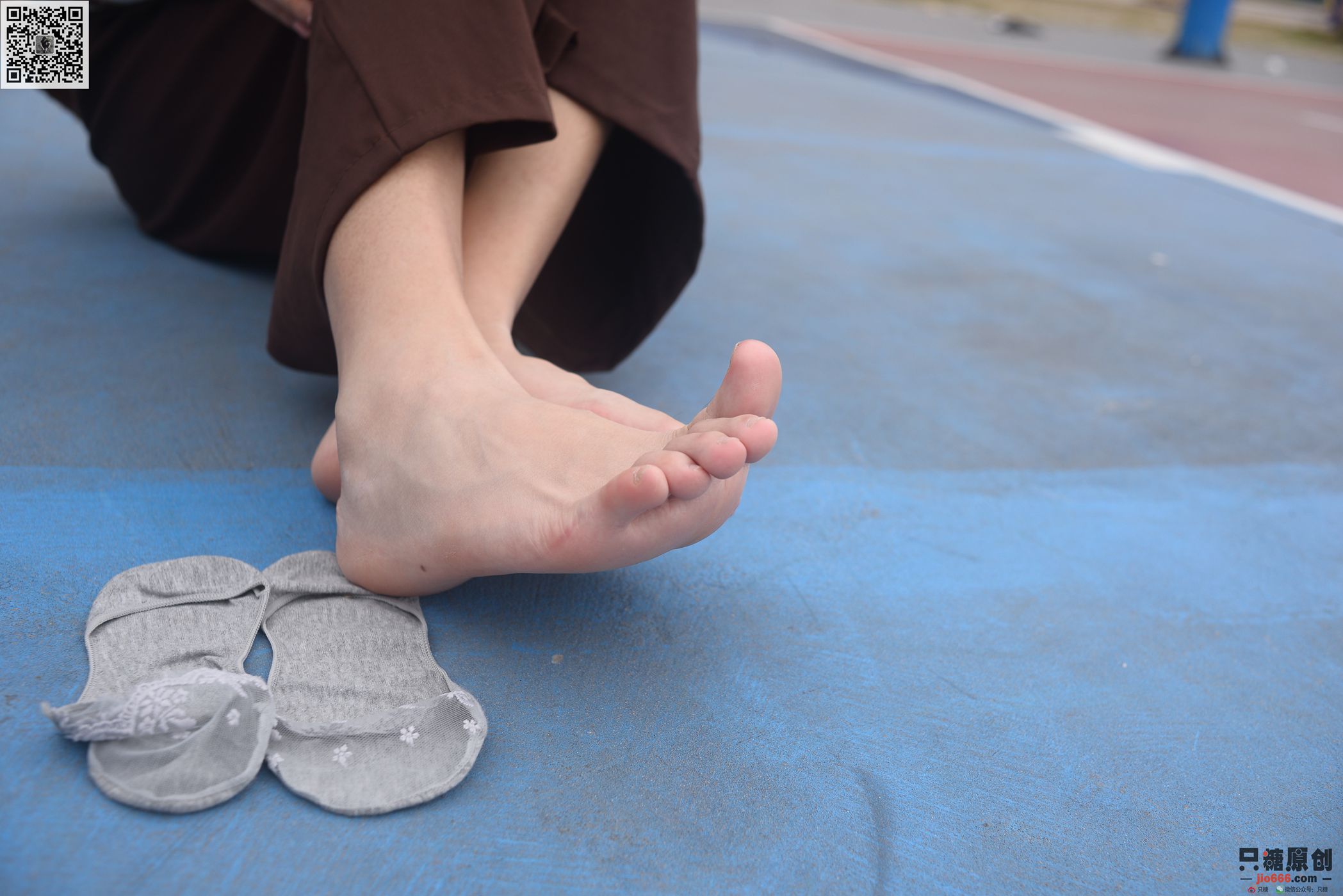 图片[21]-[只糖棉袜]NO.215 彤彤 初见你时难掩的悸动[182P] – 速更版-美库