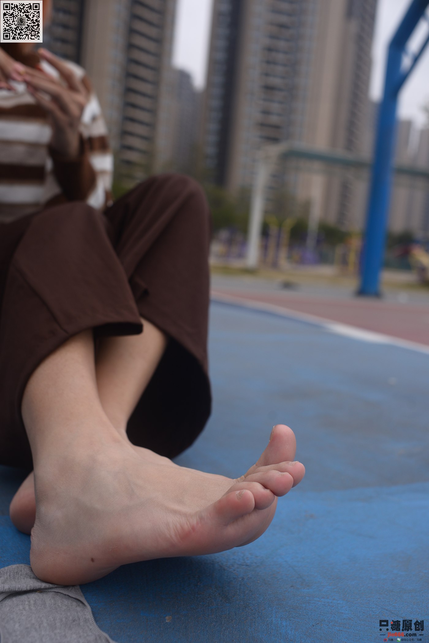 图片[23]-[只糖棉袜]NO.215 彤彤 初见你时难掩的悸动[182P] – 速更版-美库