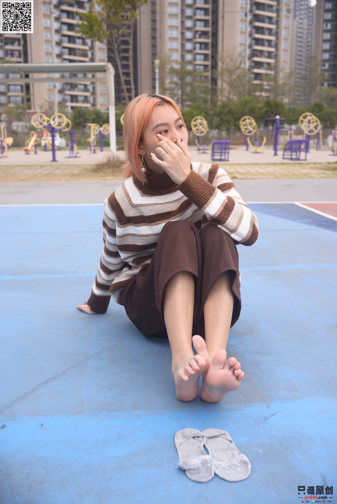 图片[34]-[只糖棉袜]NO.215 彤彤 初见你时难掩的悸动[182P] – 速更版-美库