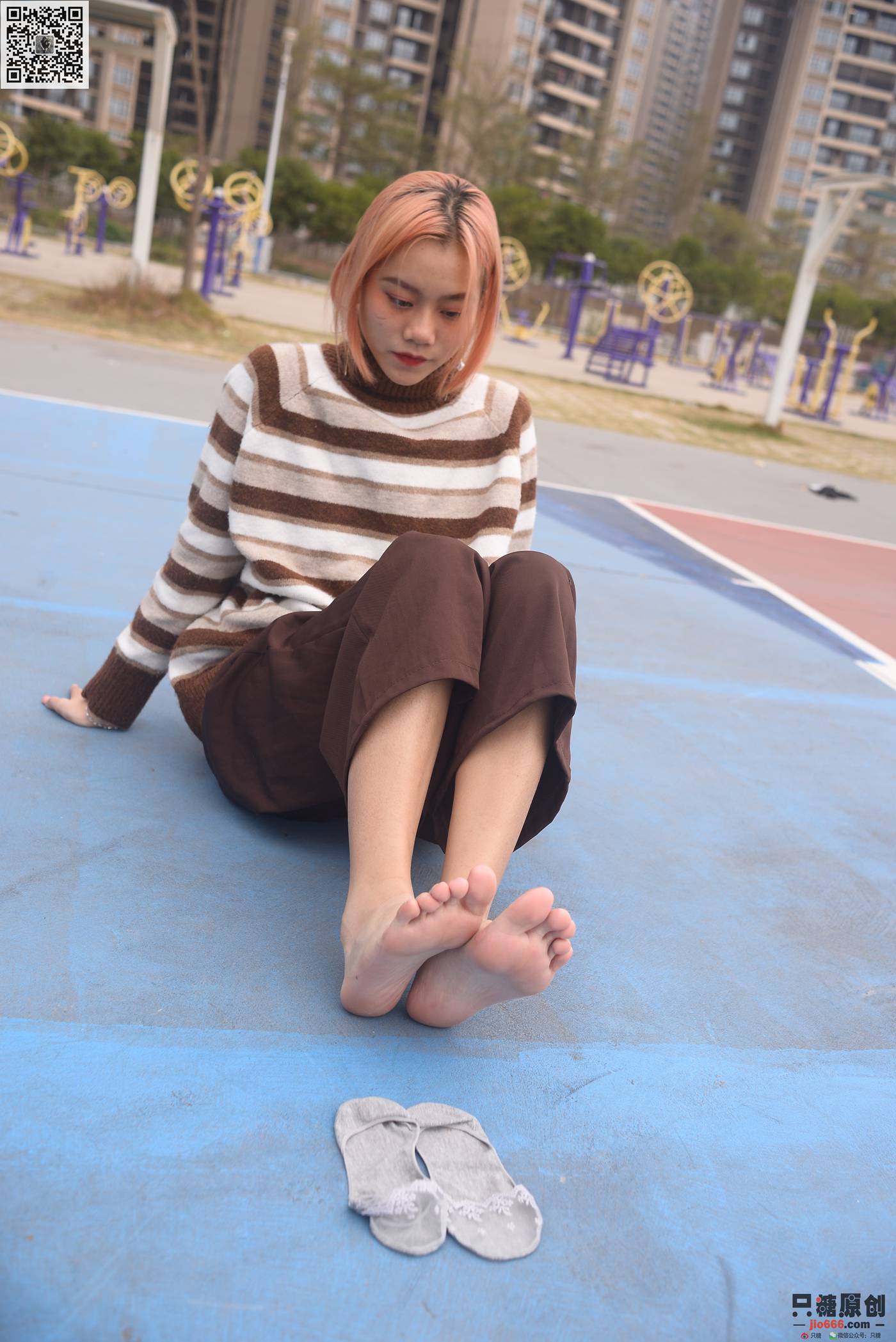 图片[37]-[只糖棉袜]NO.215 彤彤 初见你时难掩的悸动[182P] – 速更版-美库