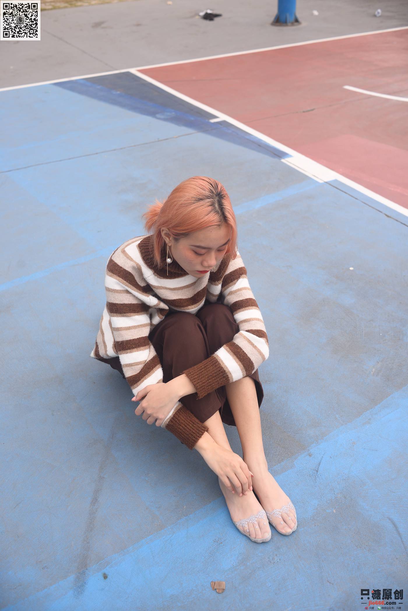 图片[53]-[只糖棉袜]NO.215 彤彤 初见你时难掩的悸动[182P] – 速更版-美库