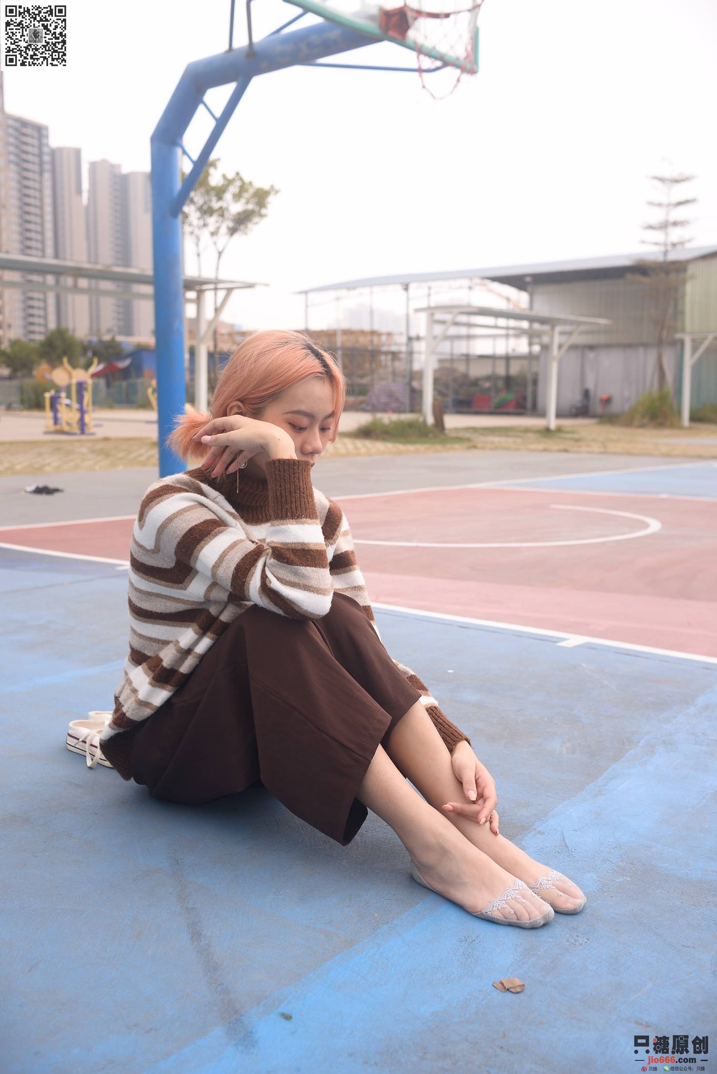 图片[56]-[只糖棉袜]NO.215 彤彤 初见你时难掩的悸动[182P] – 速更版-美库