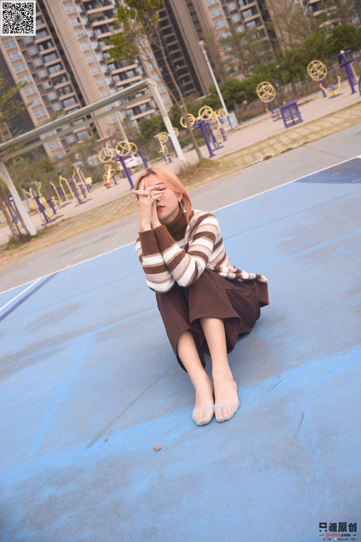 图片[58]-[只糖棉袜]NO.215 彤彤 初见你时难掩的悸动[182P] – 速更版-美库